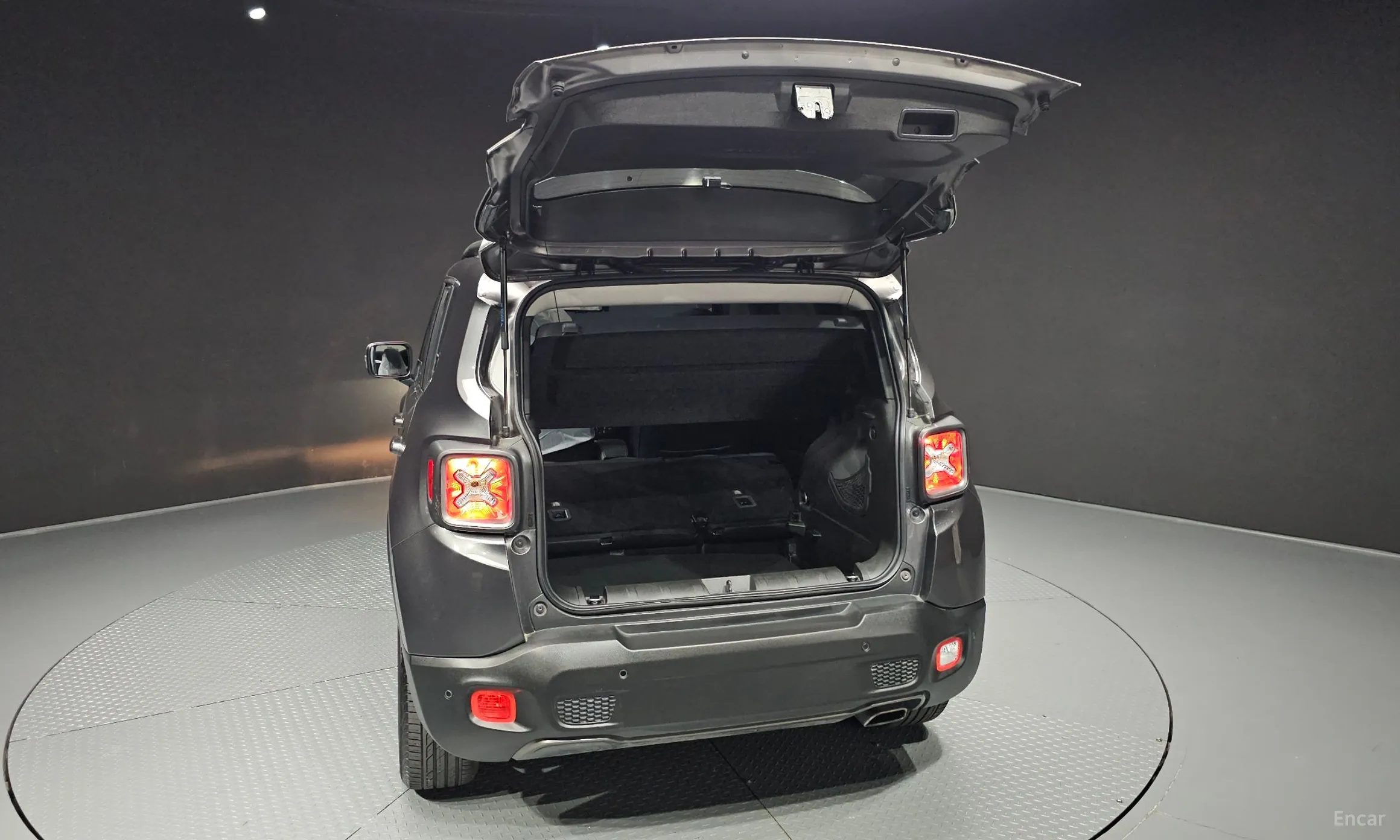 Jeep Renegade превью 20