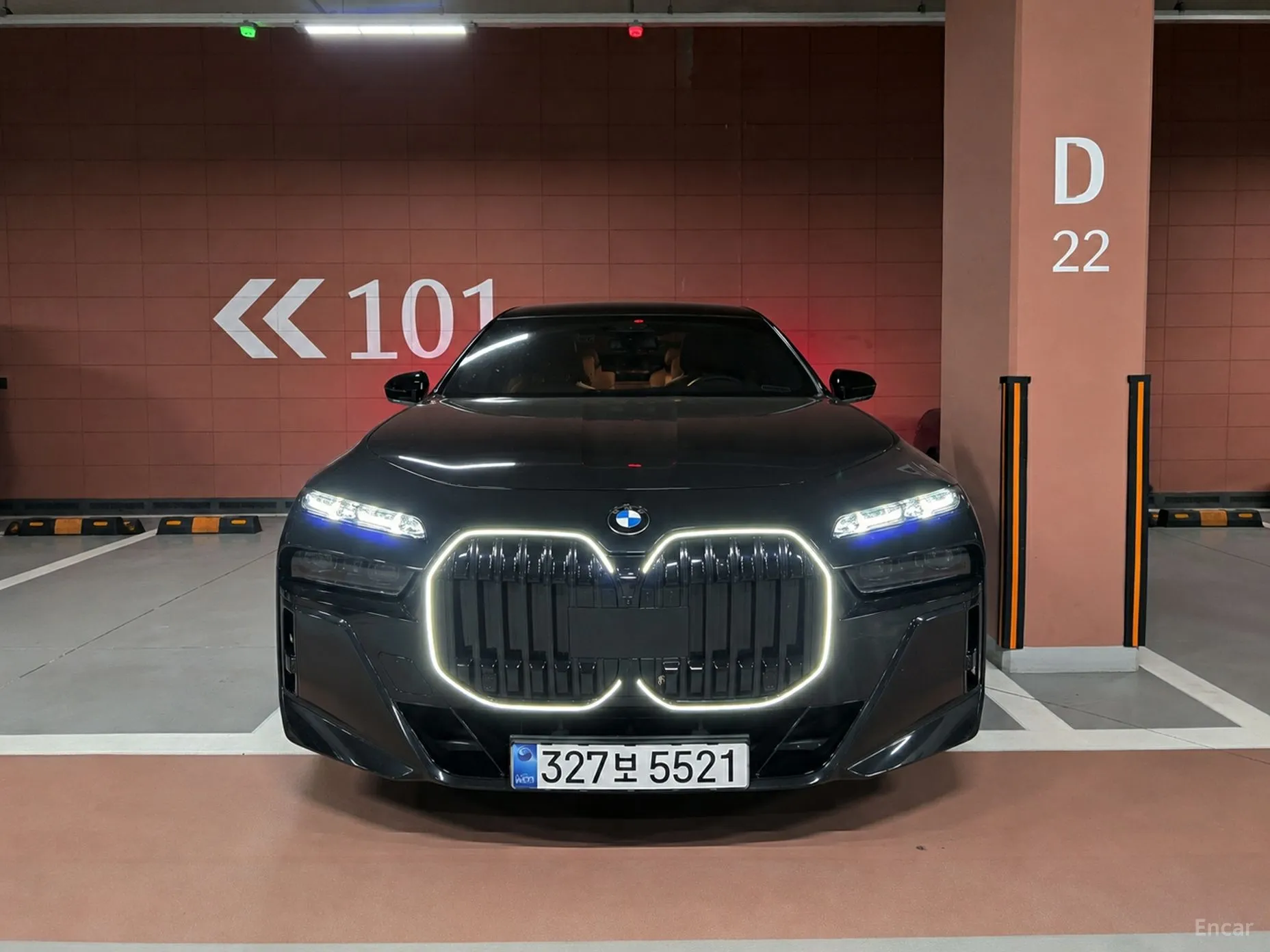 BMW 7 Series (G70) превью 3