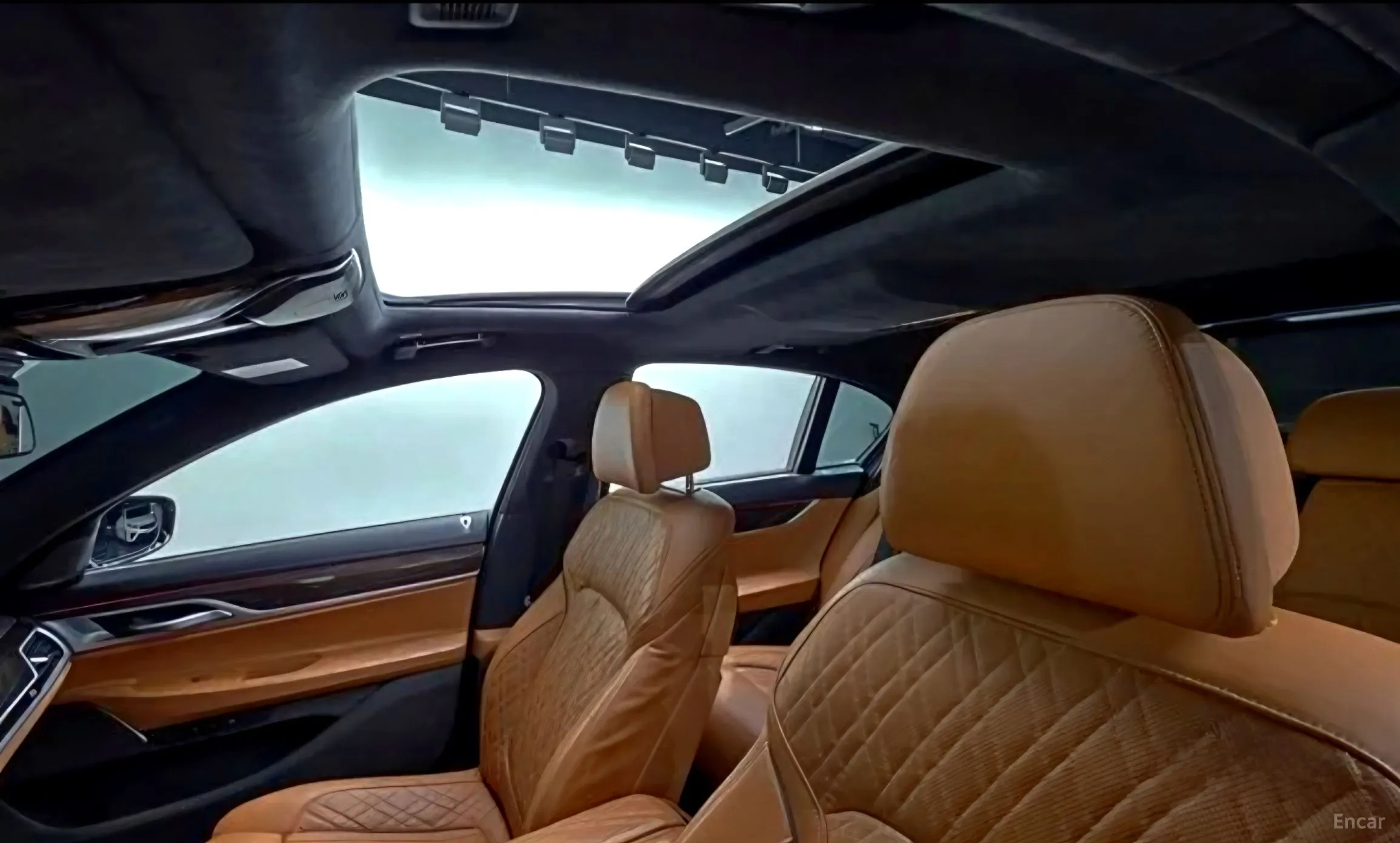 BMW 7 Series (G11) превью 16