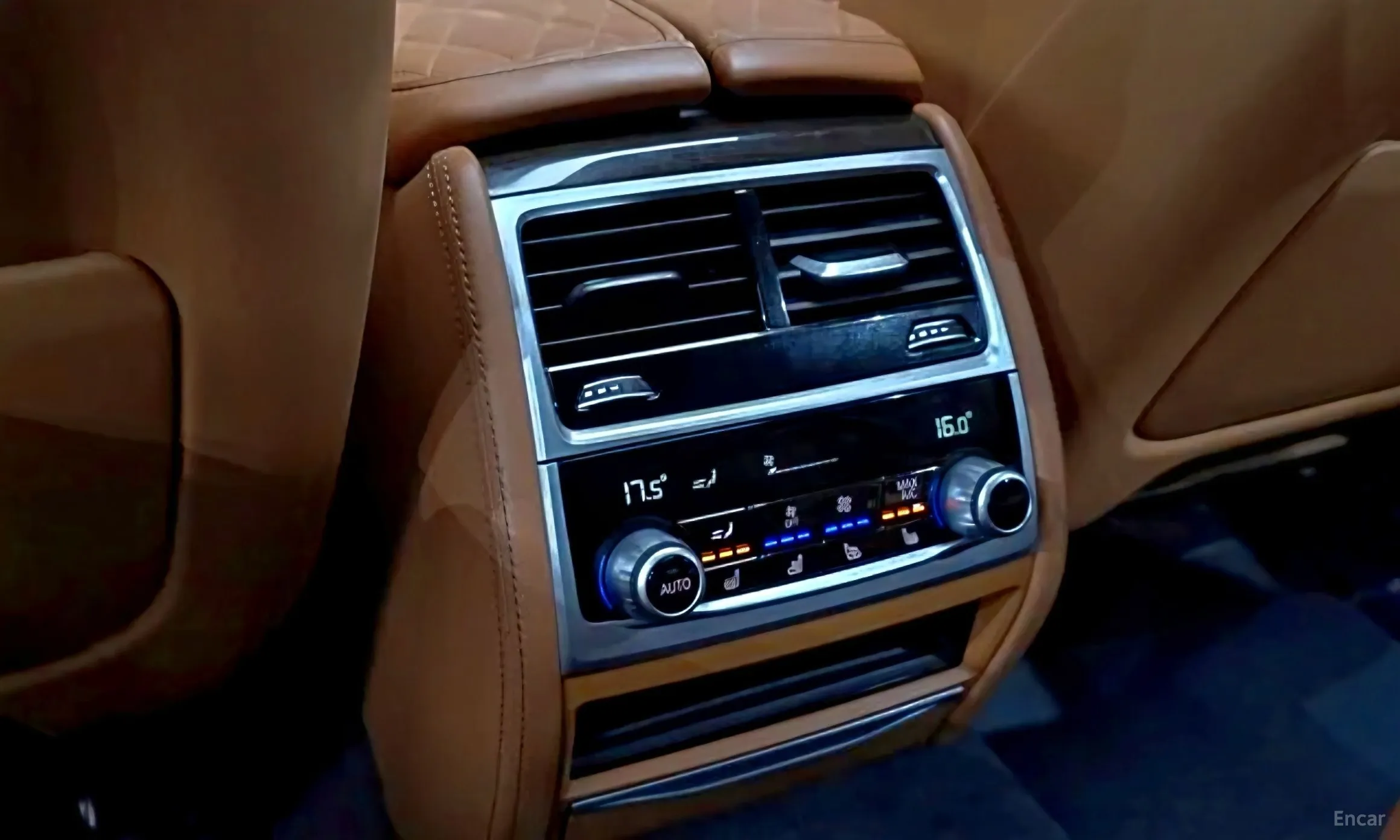BMW 7 Series (G11) превью 19
