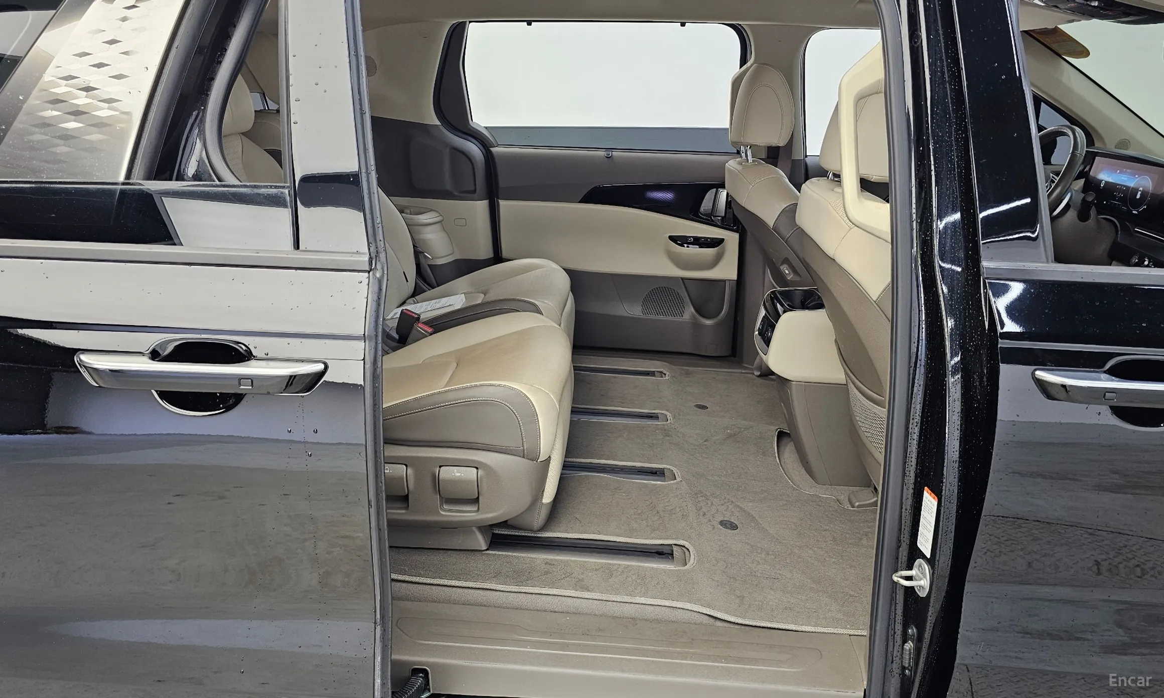 Kia Carnival Gen 4 превью 11