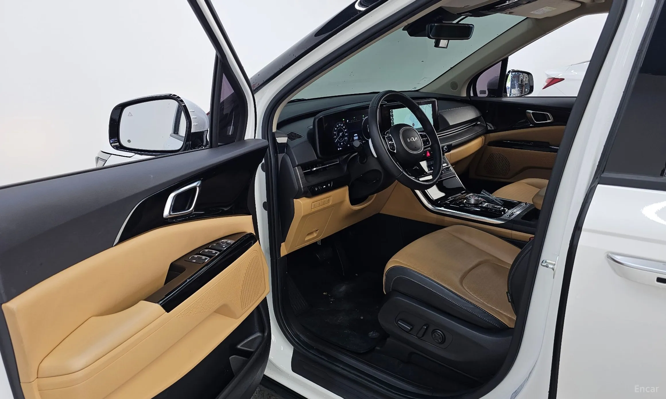 Kia Carnival Gen 4 превью 10