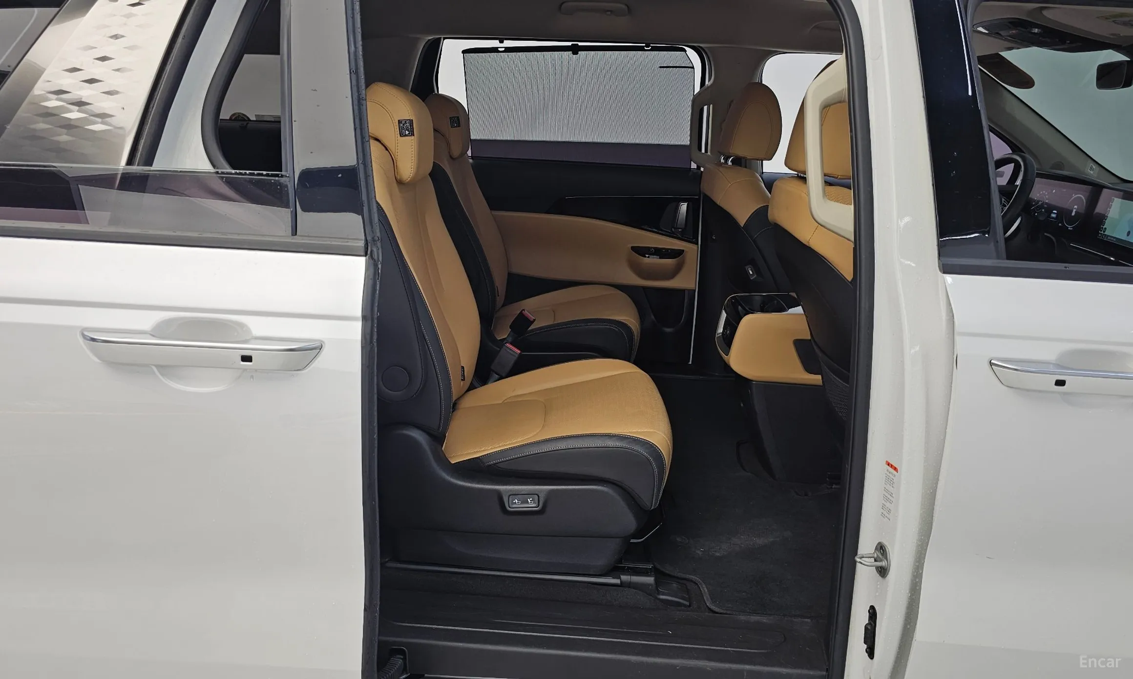 Kia Carnival Gen 4 превью 11