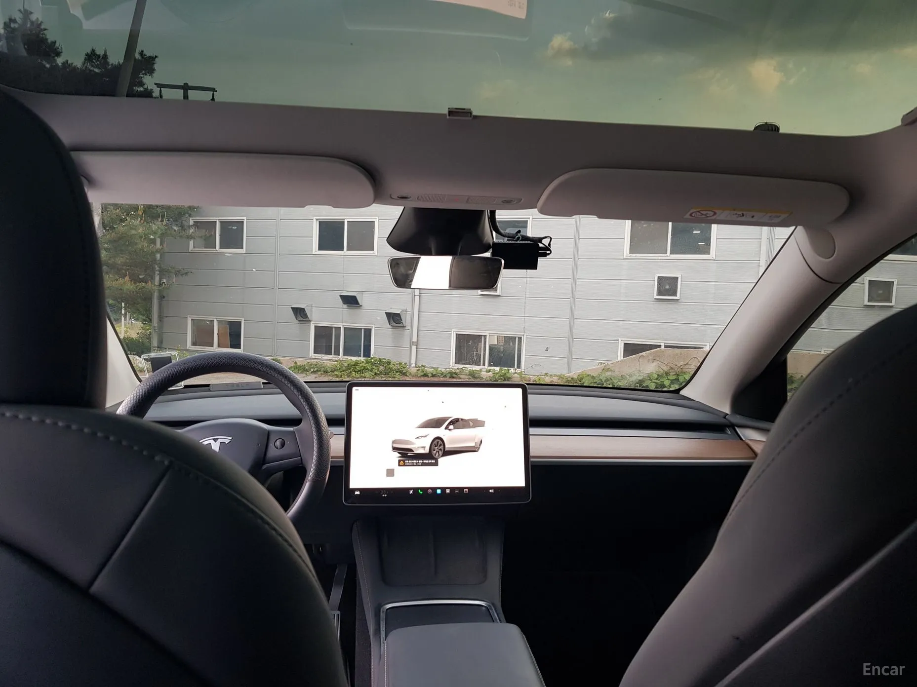 Tesla Model Y превью 11