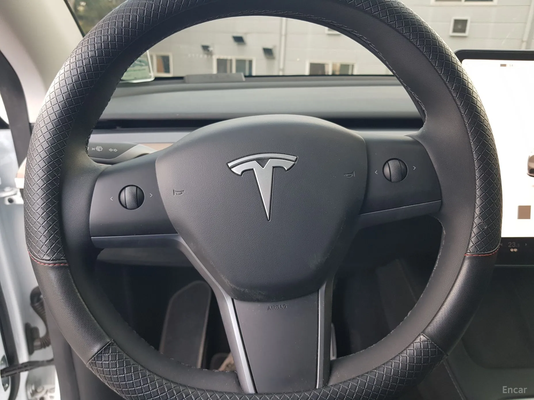 Tesla Model Y превью 9