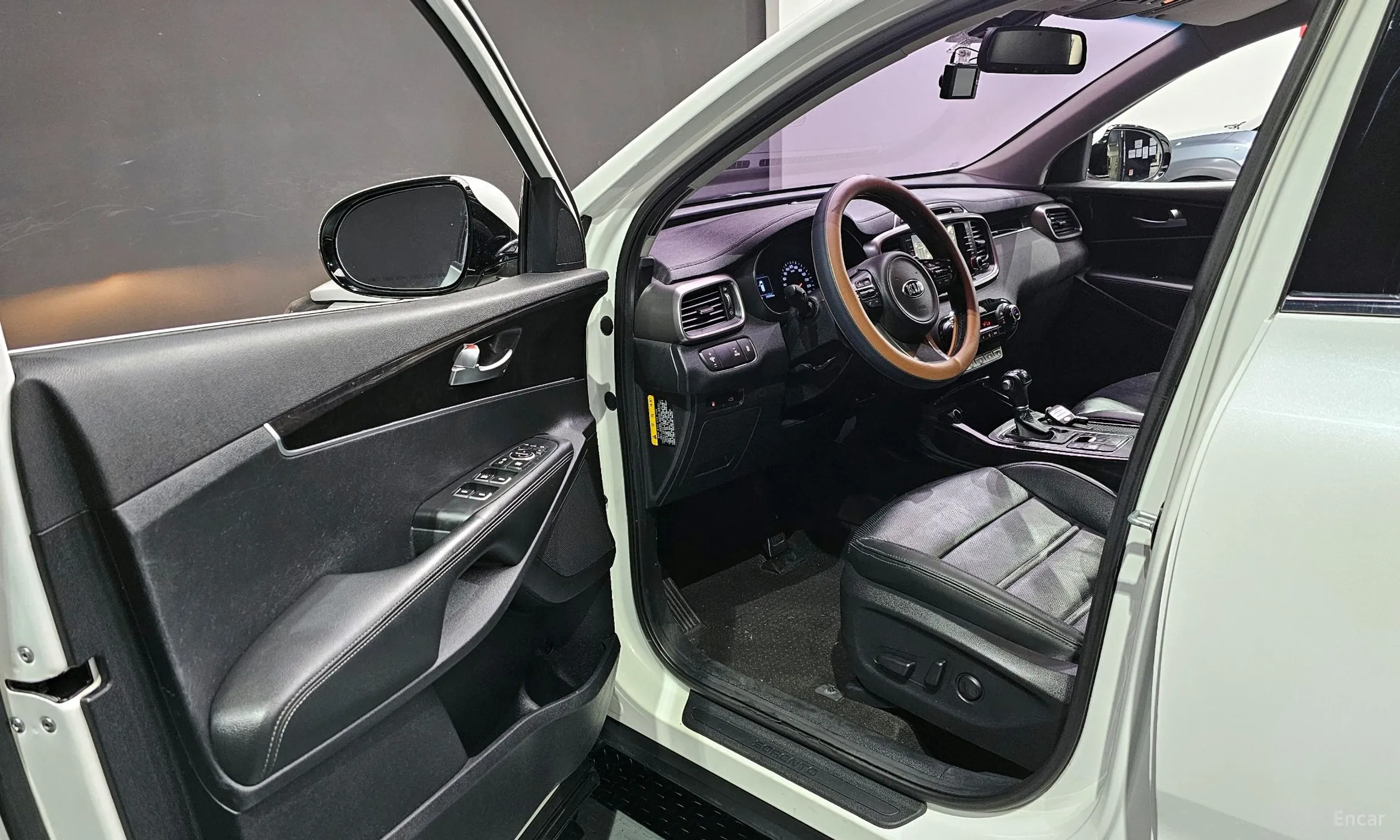 Kia Sorento превью 10