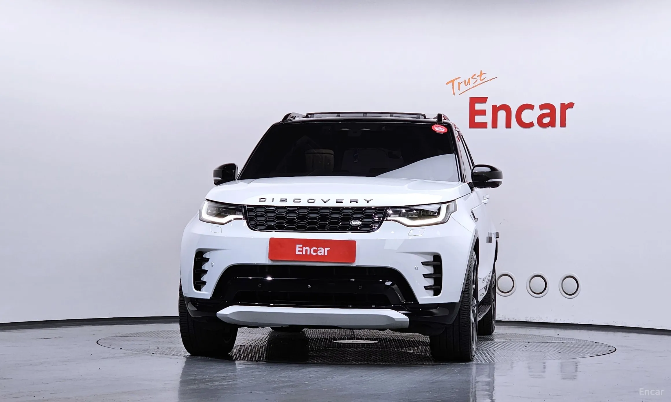 Land Rover Discovery 5 превью 3