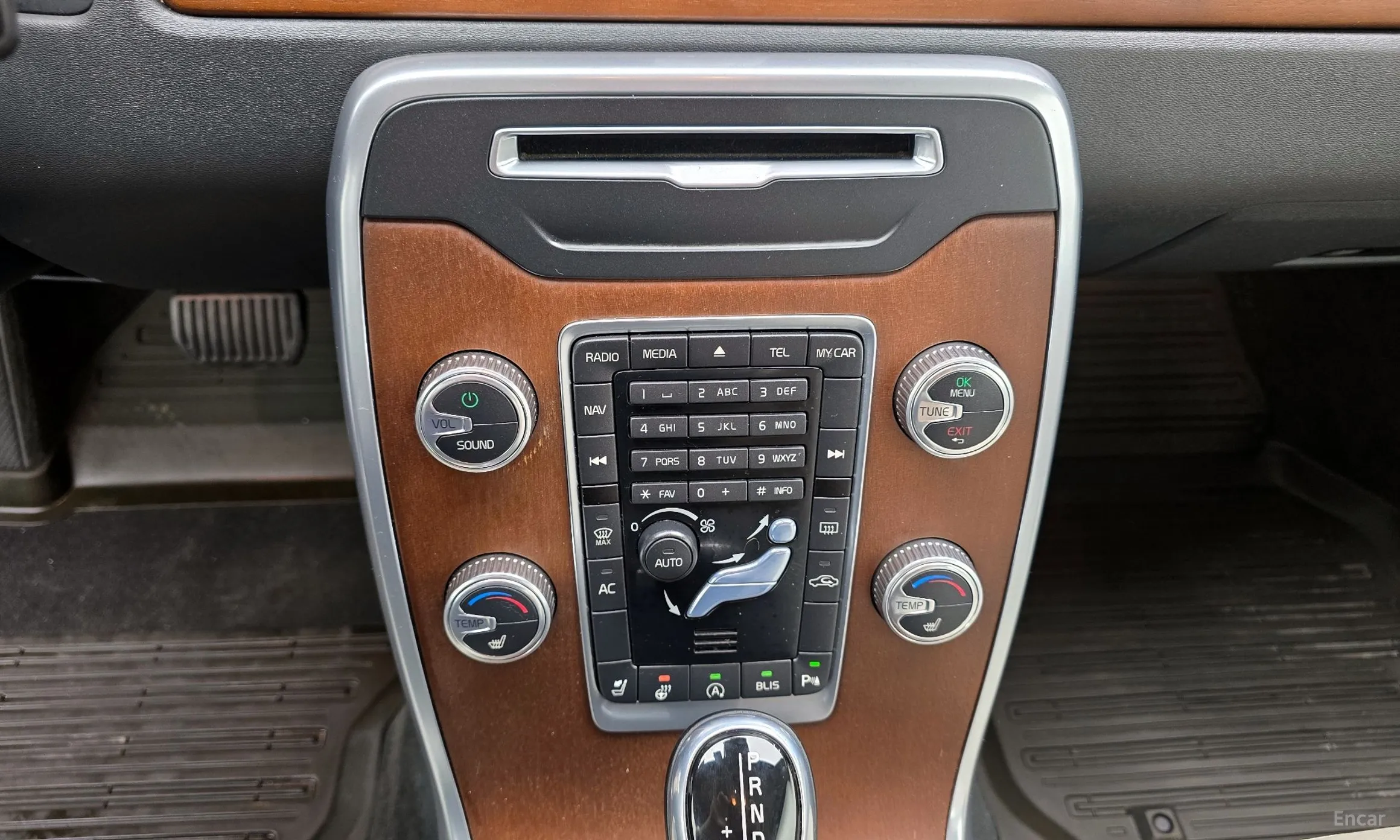 Volvo S80 превью 14