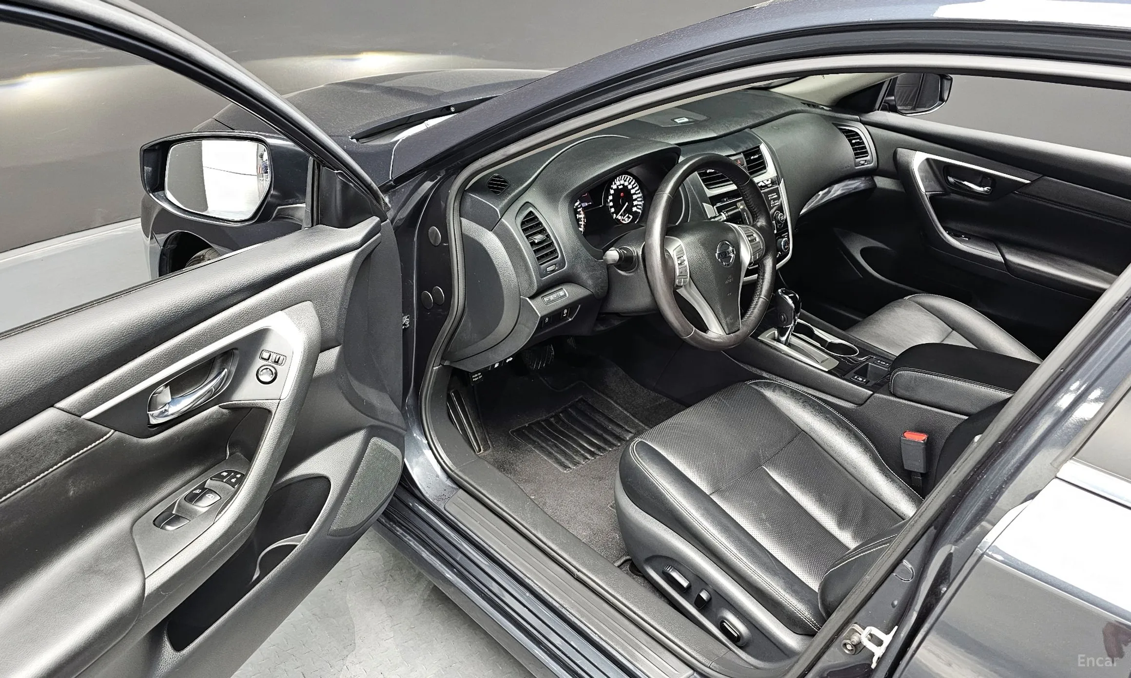 Nissan Altima превью 11