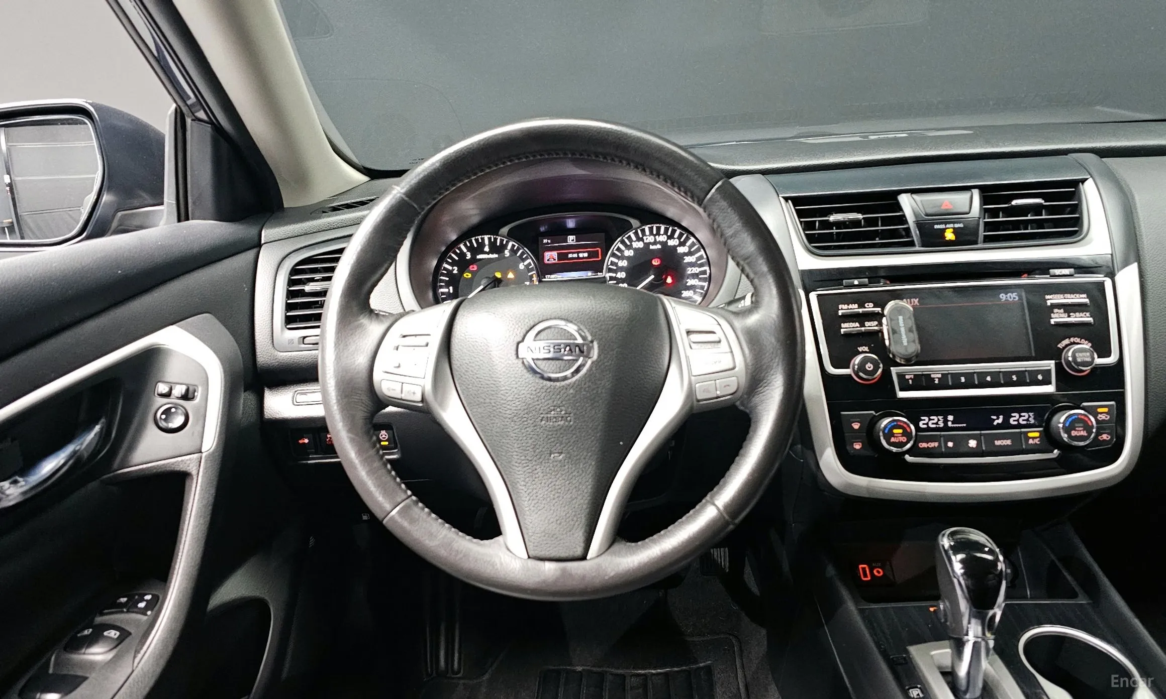 Nissan Altima превью 12