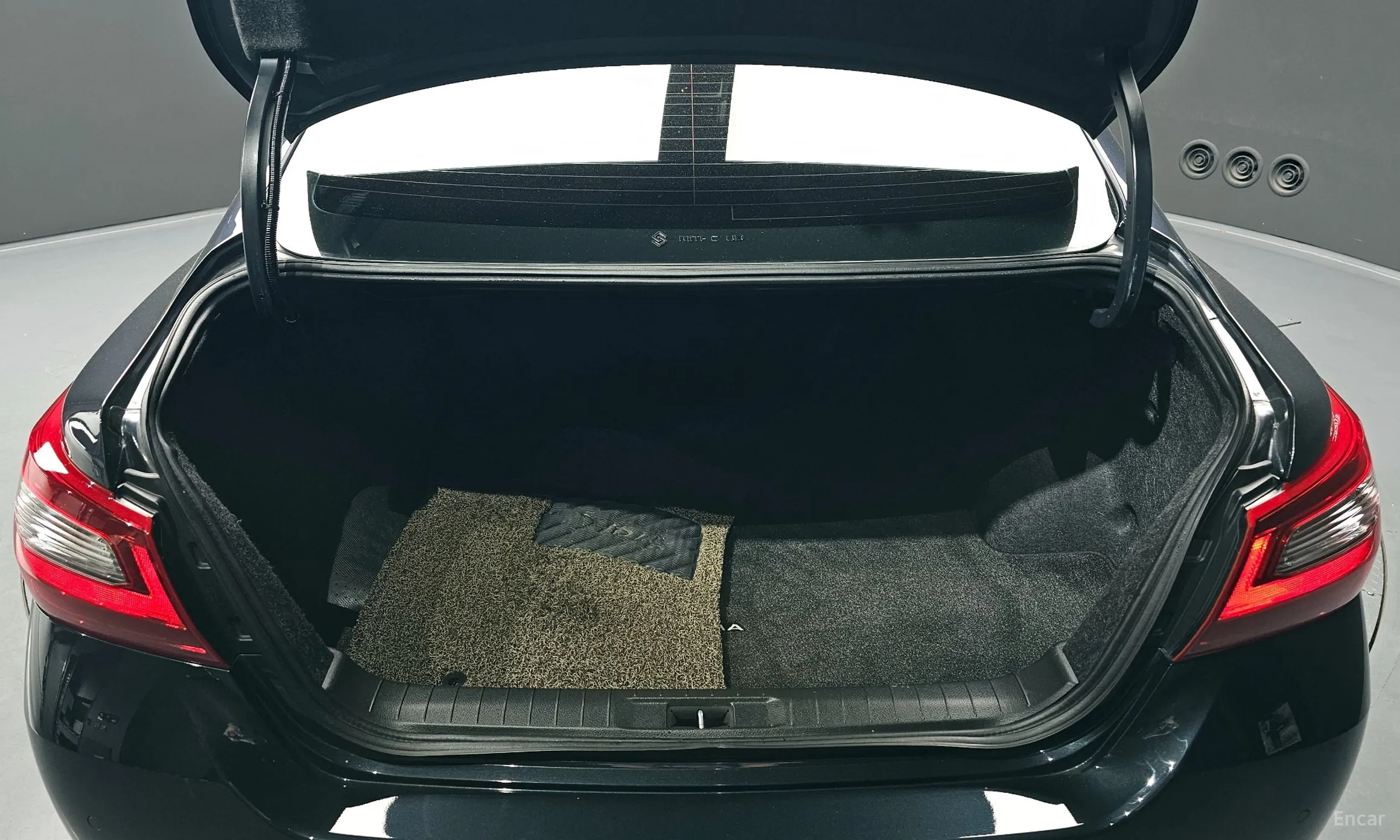Nissan Altima превью 20
