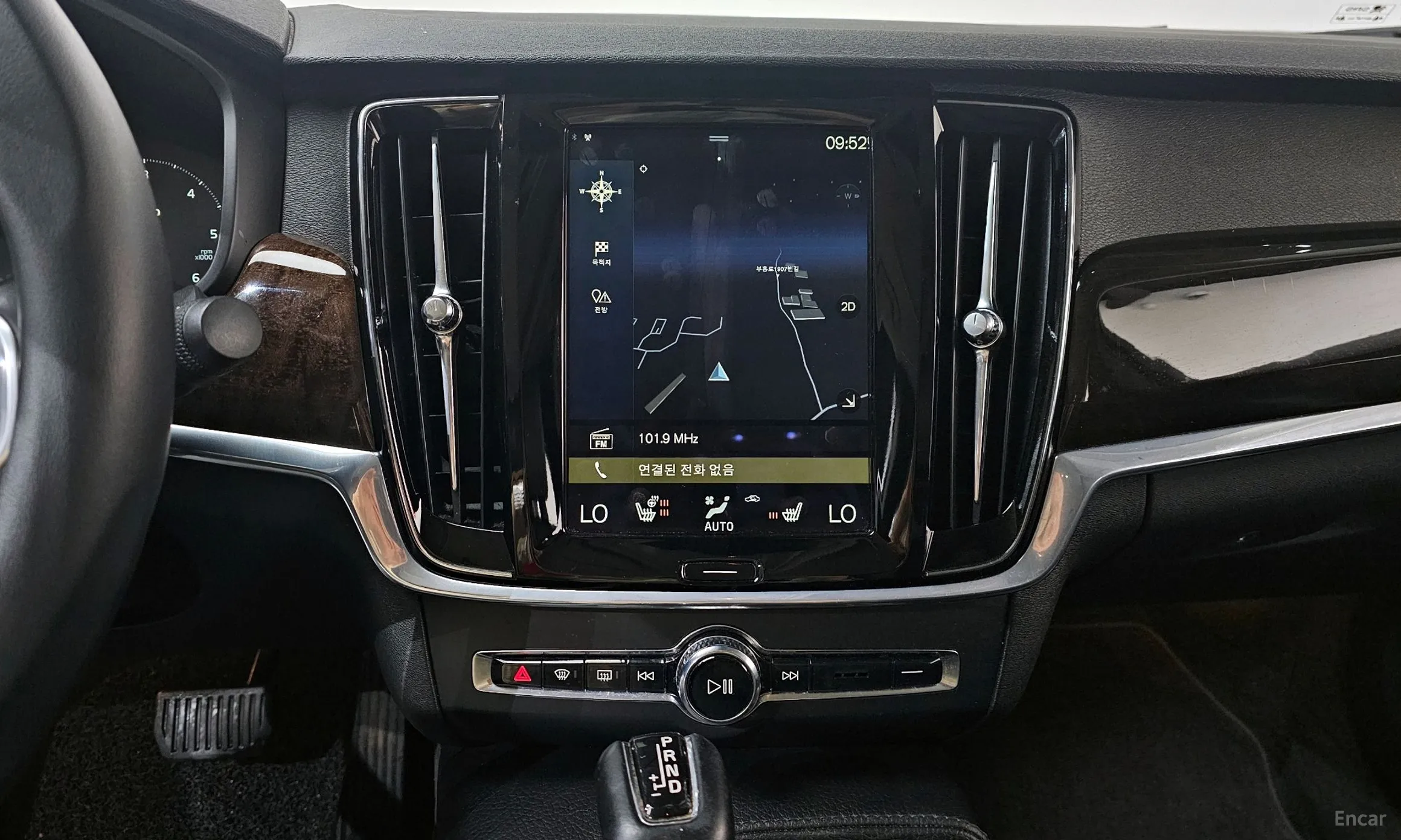 Volvo S90 превью 13