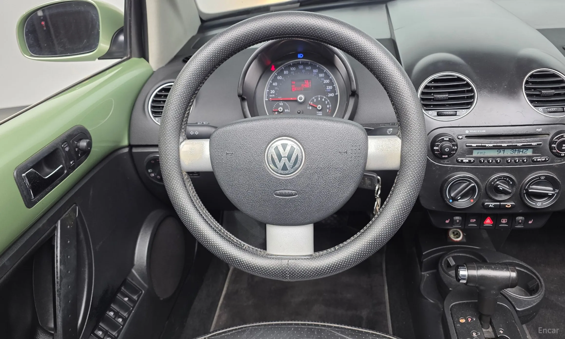 Volkswagen New Beetle превью 12