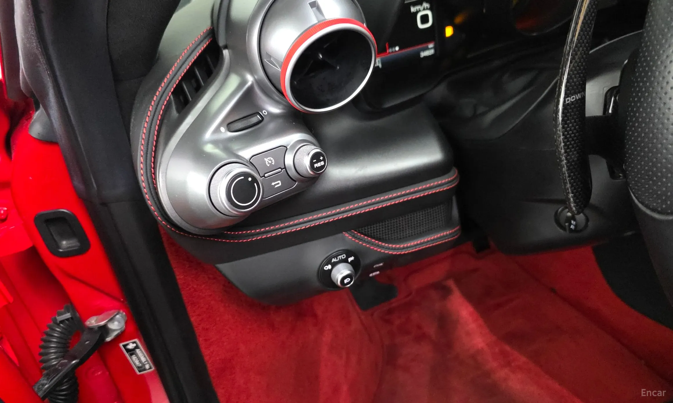 Ferrari F8 Tributo превью 13