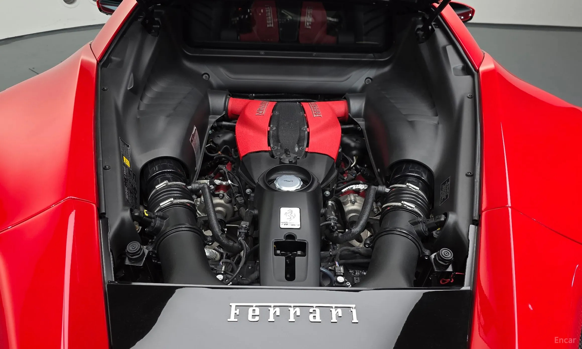 Ferrari F8 Tributo превью 19