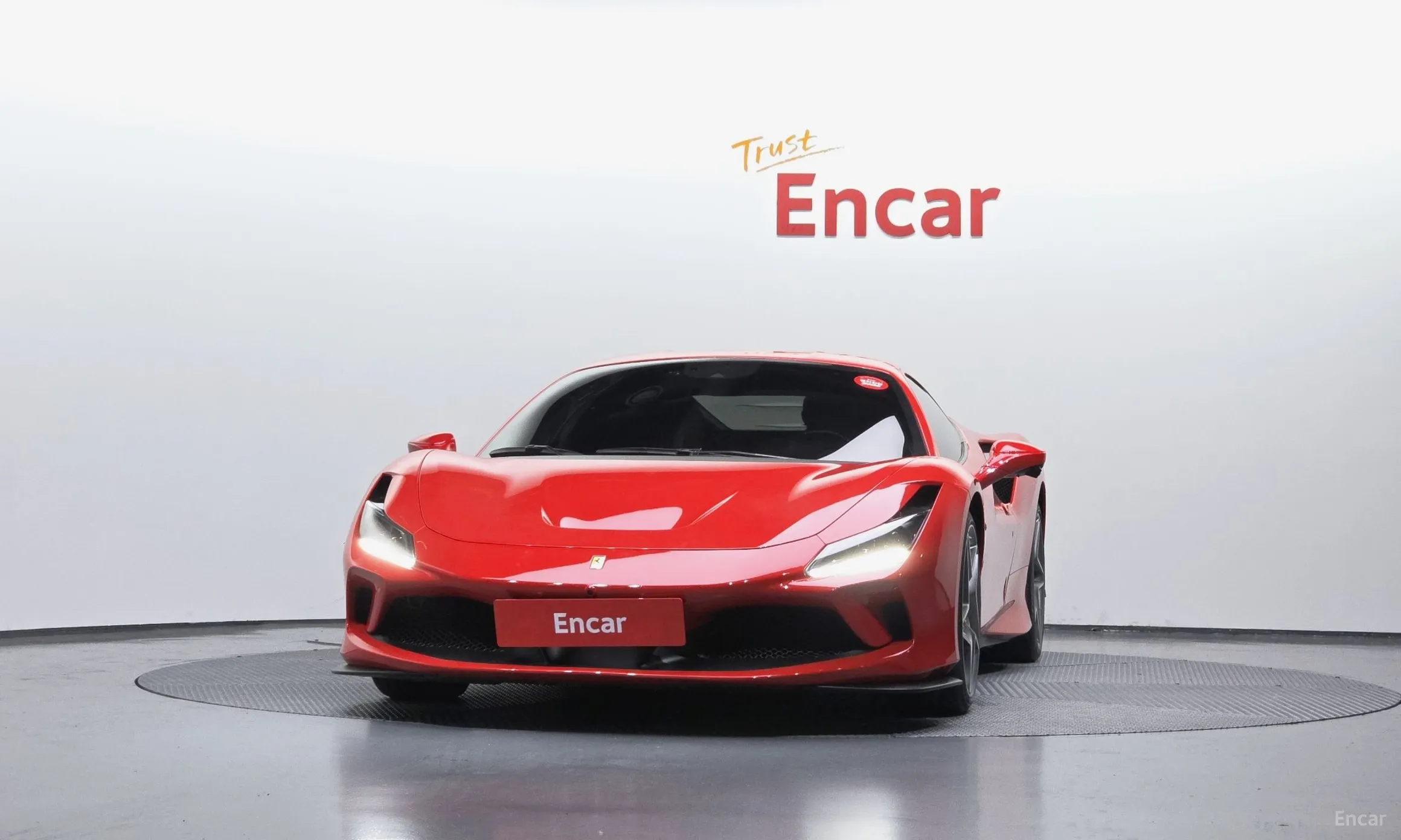 Ferrari F8 Tributo превью 3