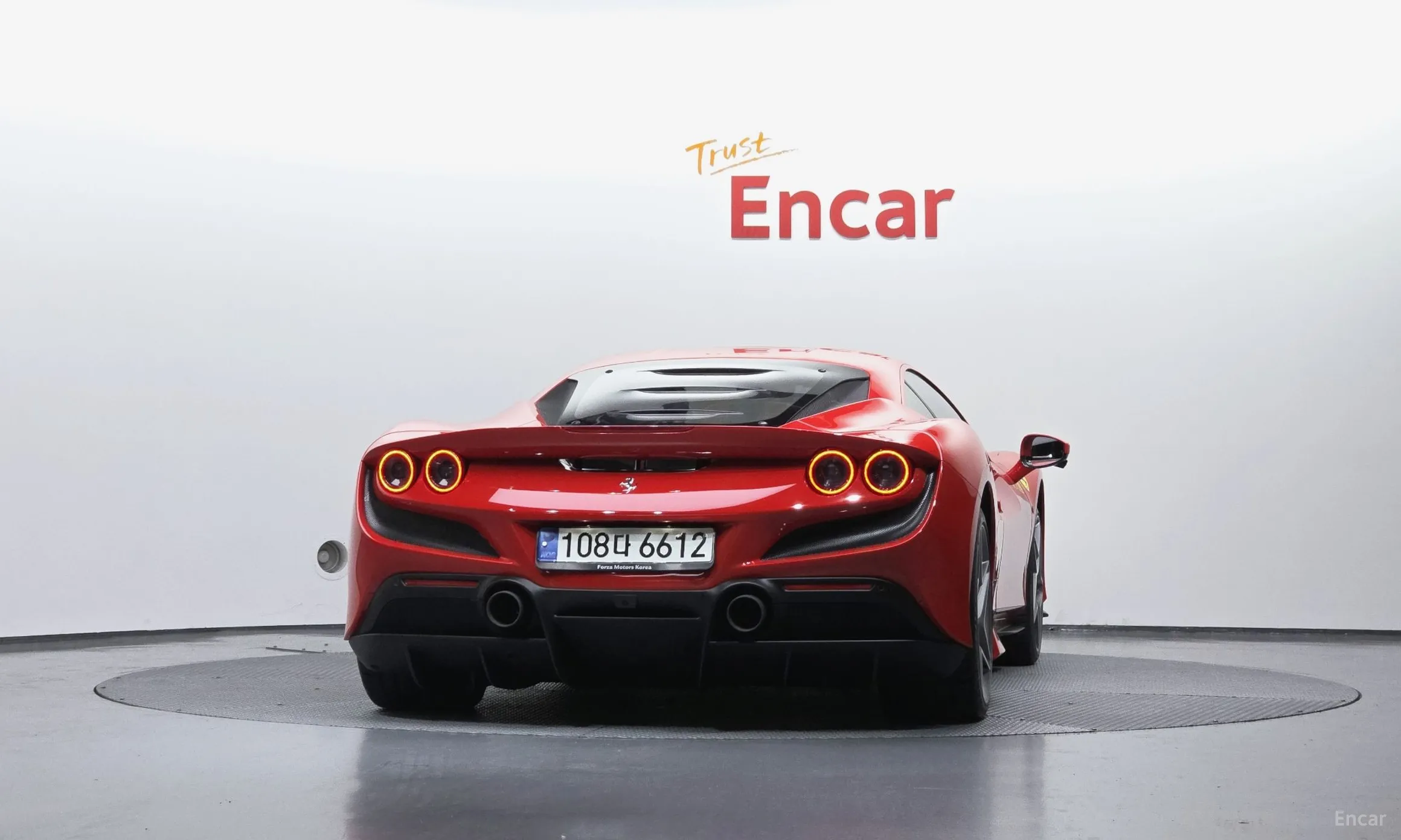 Ferrari F8 Tributo превью 4