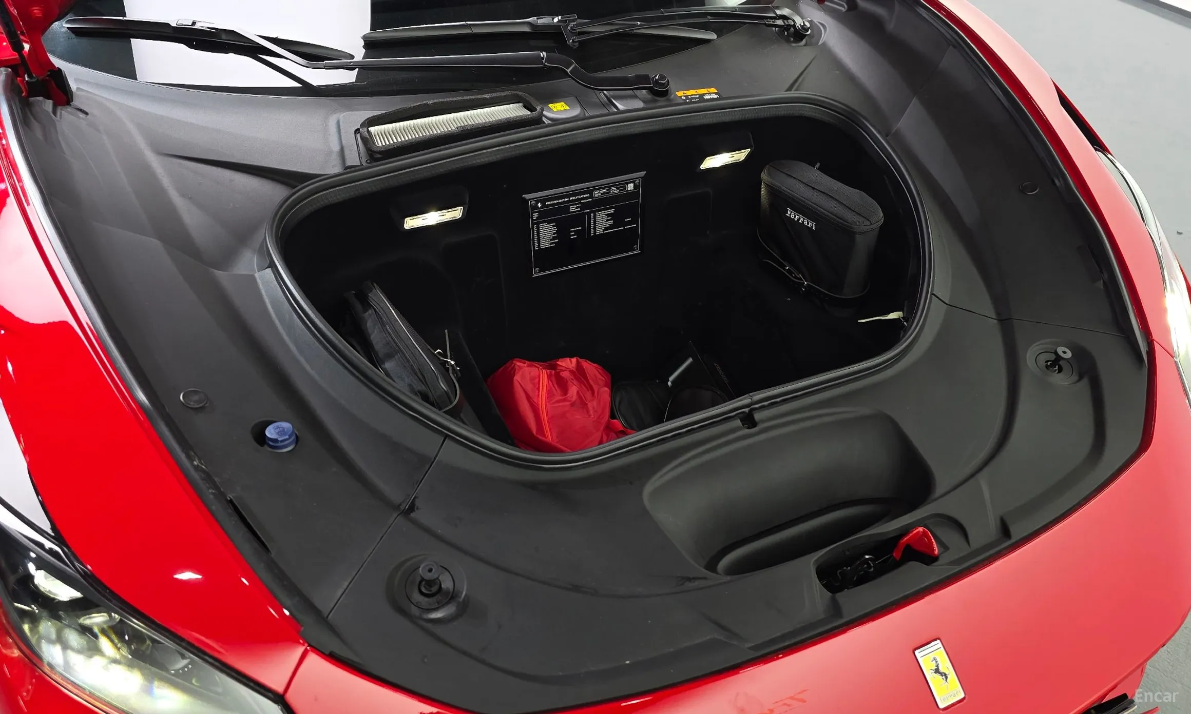 Ferrari F8 Tributo превью 6