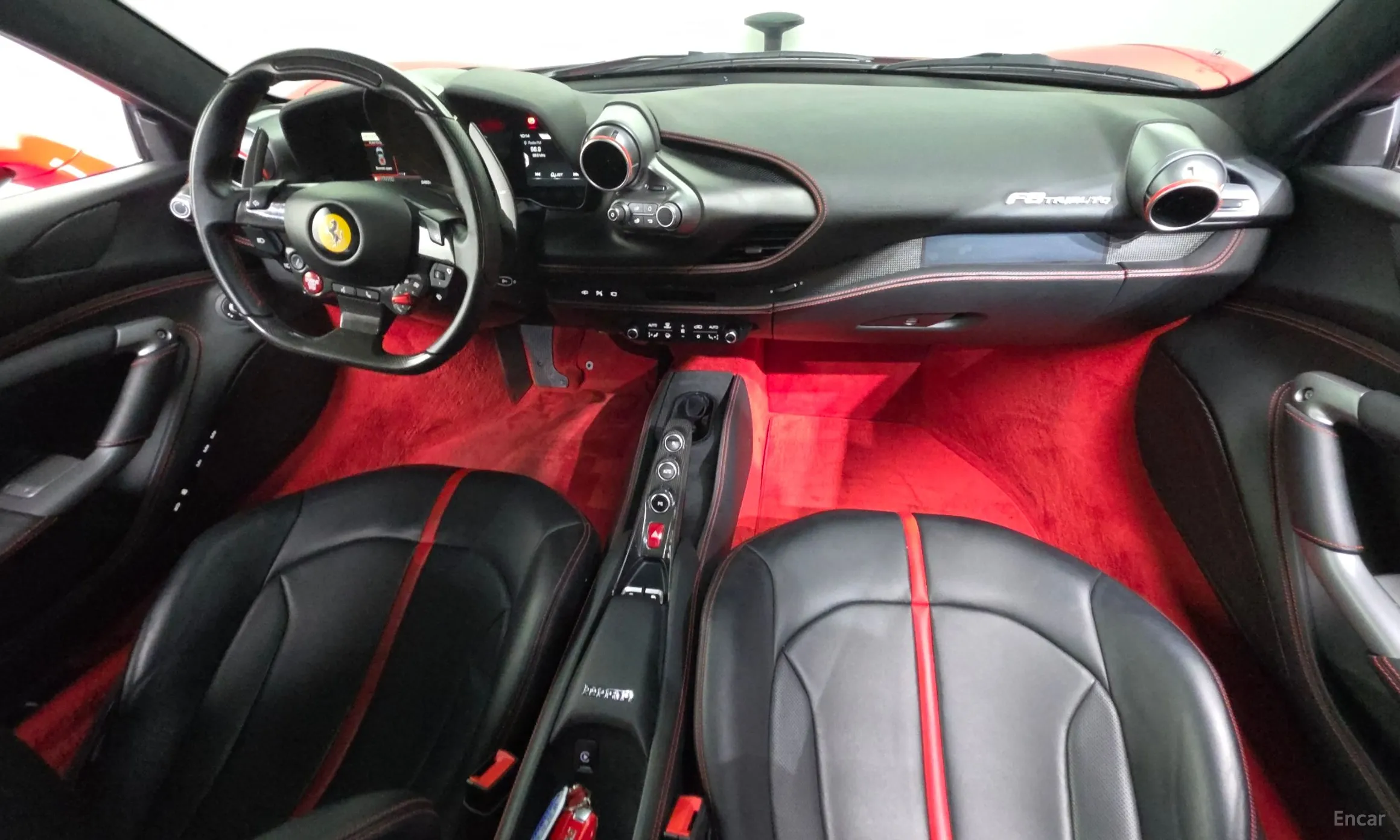 Ferrari F8 Tributo превью 7
