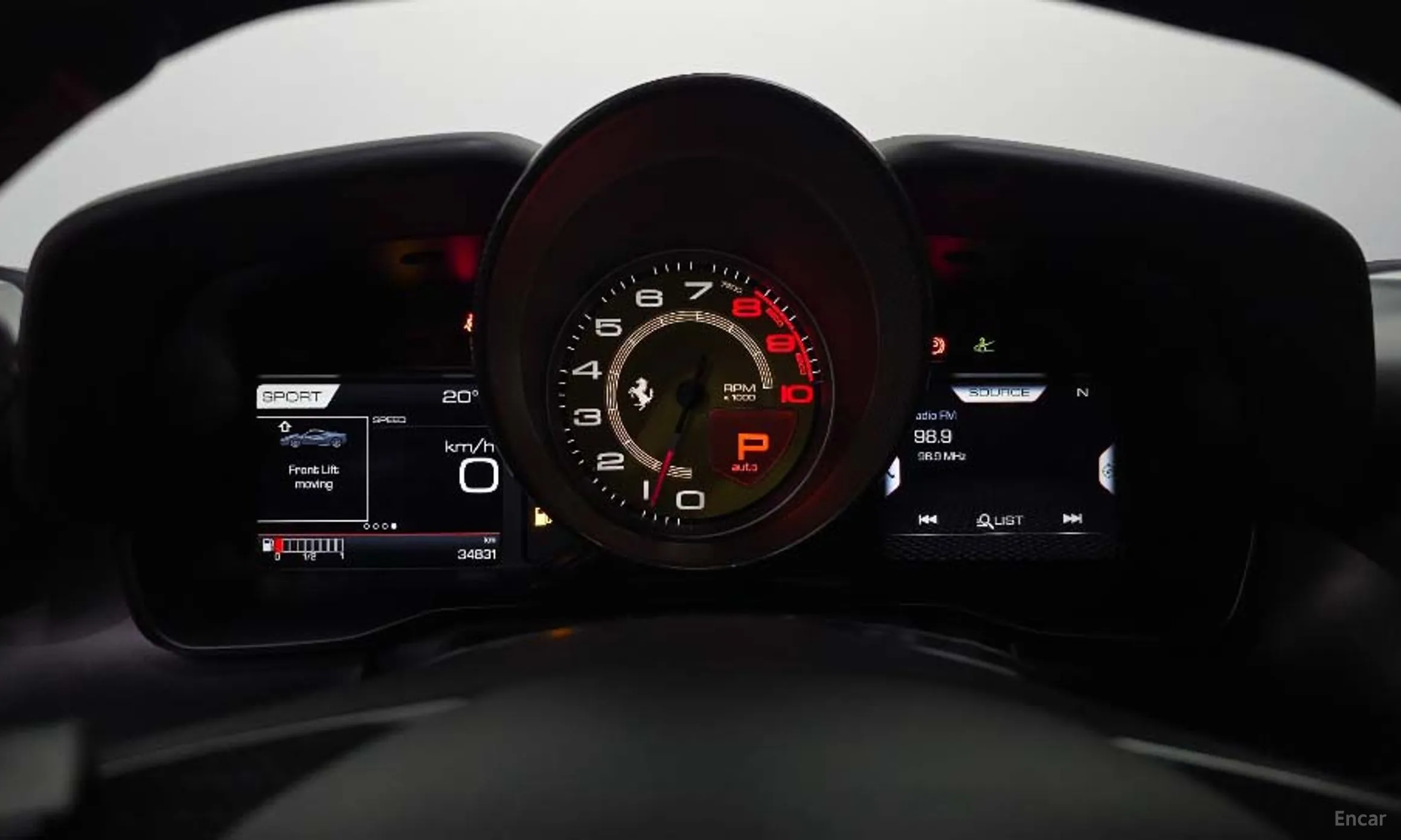 Ferrari F8 Tributo превью 8