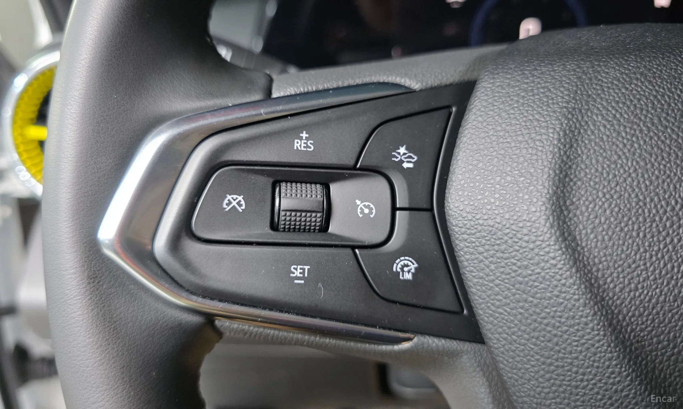 Chevrolet (GM Daewoo) Trax Crossover превью 15