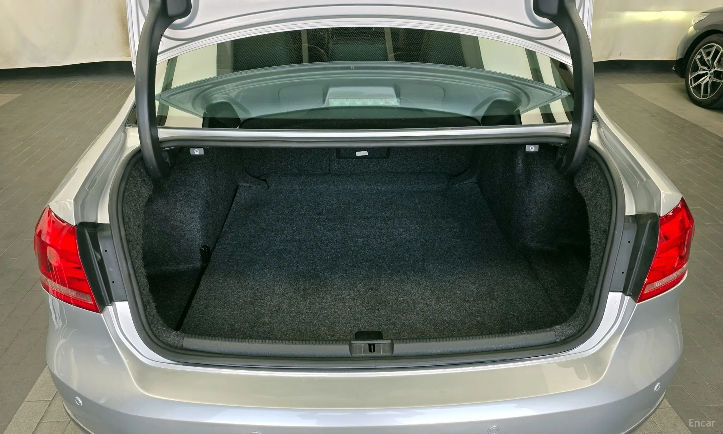 Volkswagen The New Passat превью 20