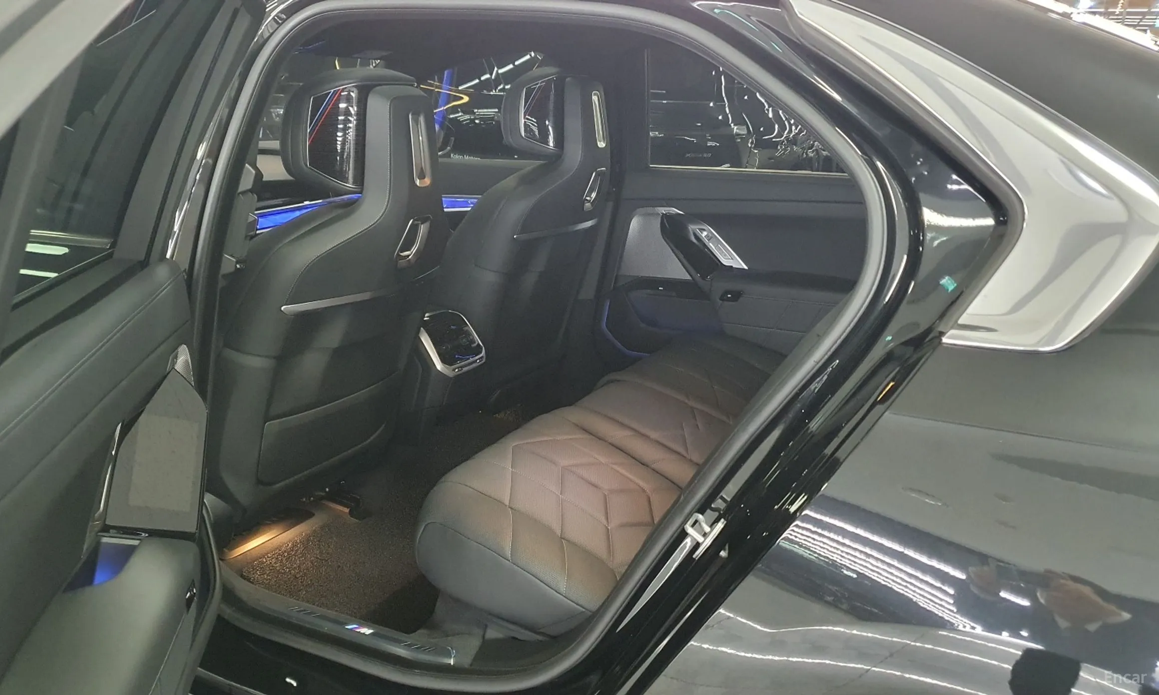 BMW 7 Series (G70) превью 12