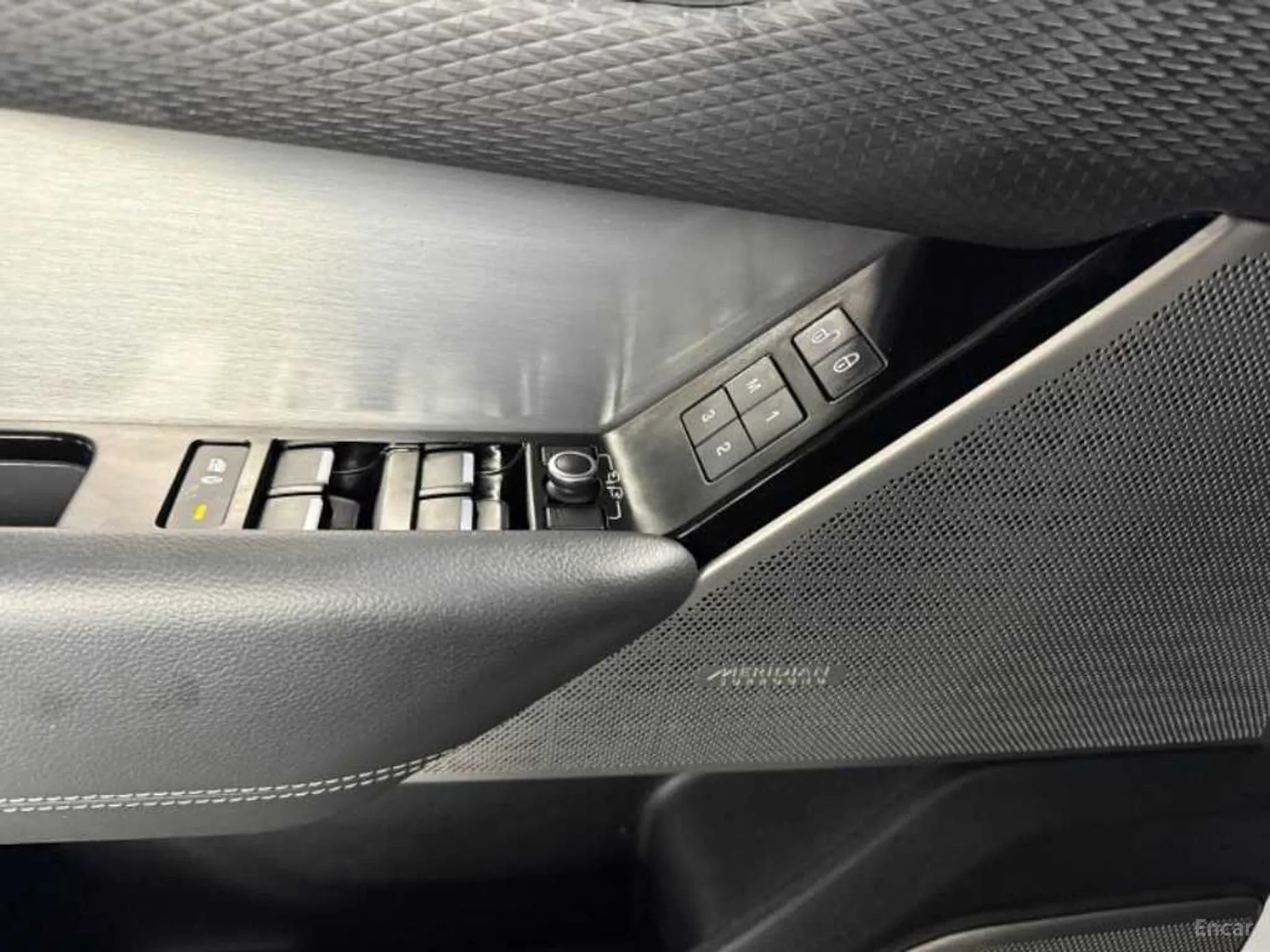 Land Rover Range Rover Bella превью 16