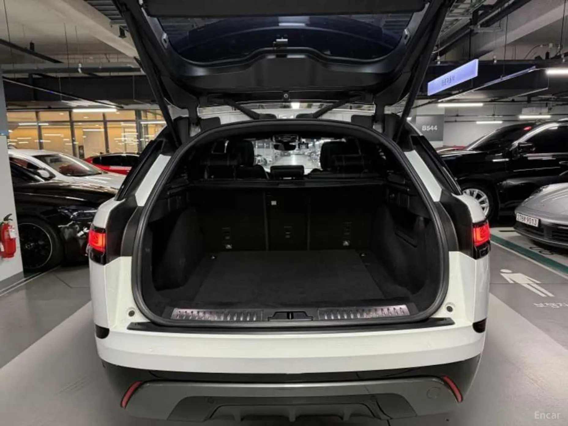 Land Rover Range Rover Bella превью 19