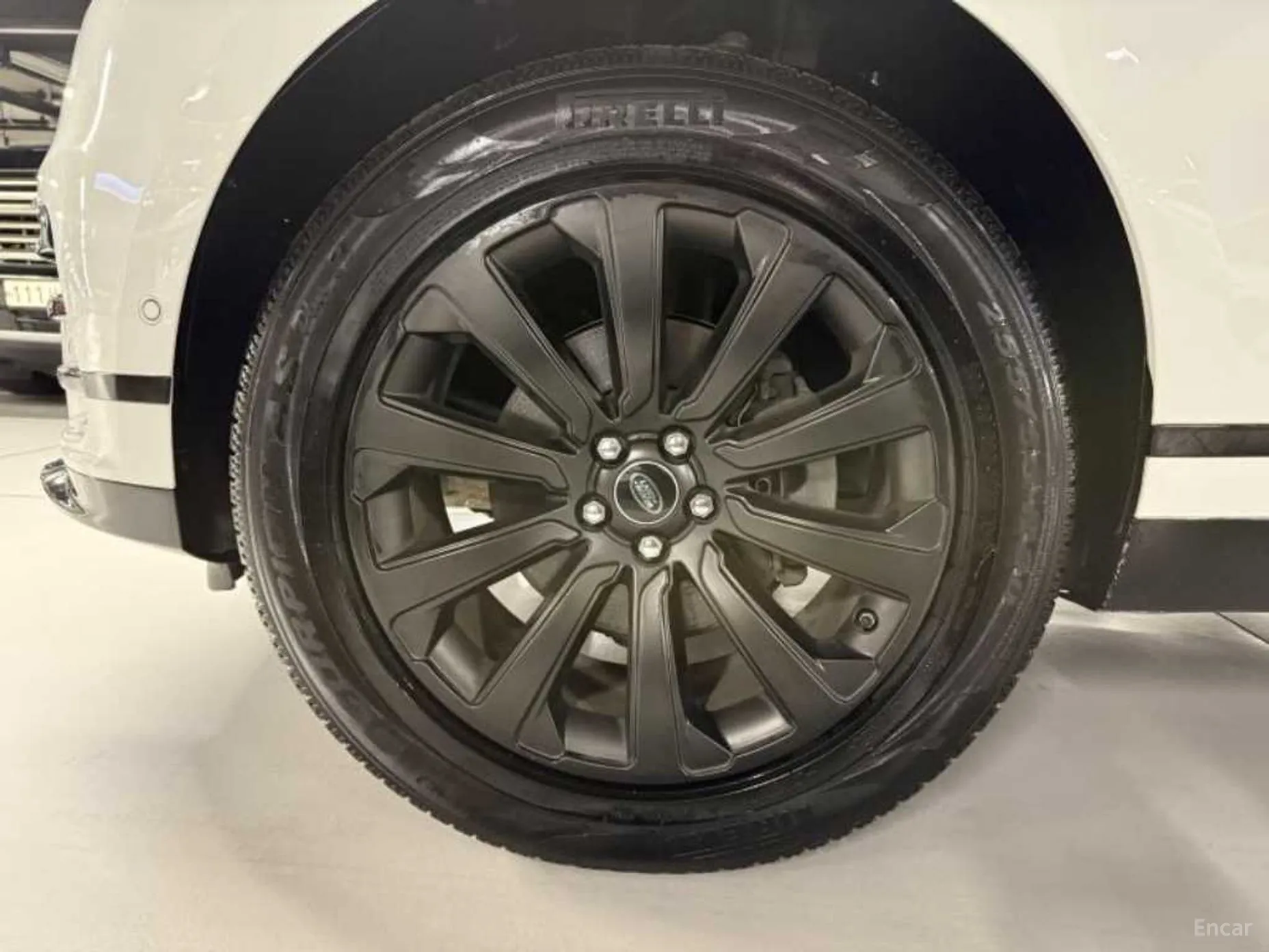 Land Rover Range Rover Bella превью 20