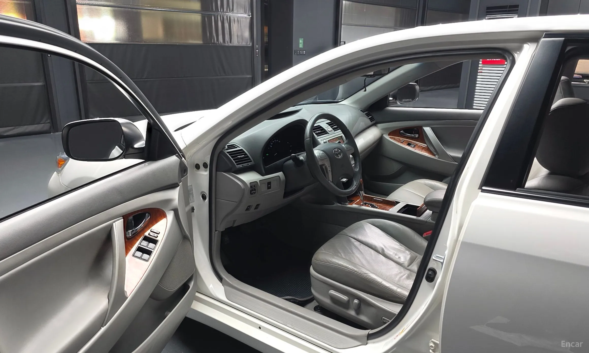 Toyota Camry превью 10