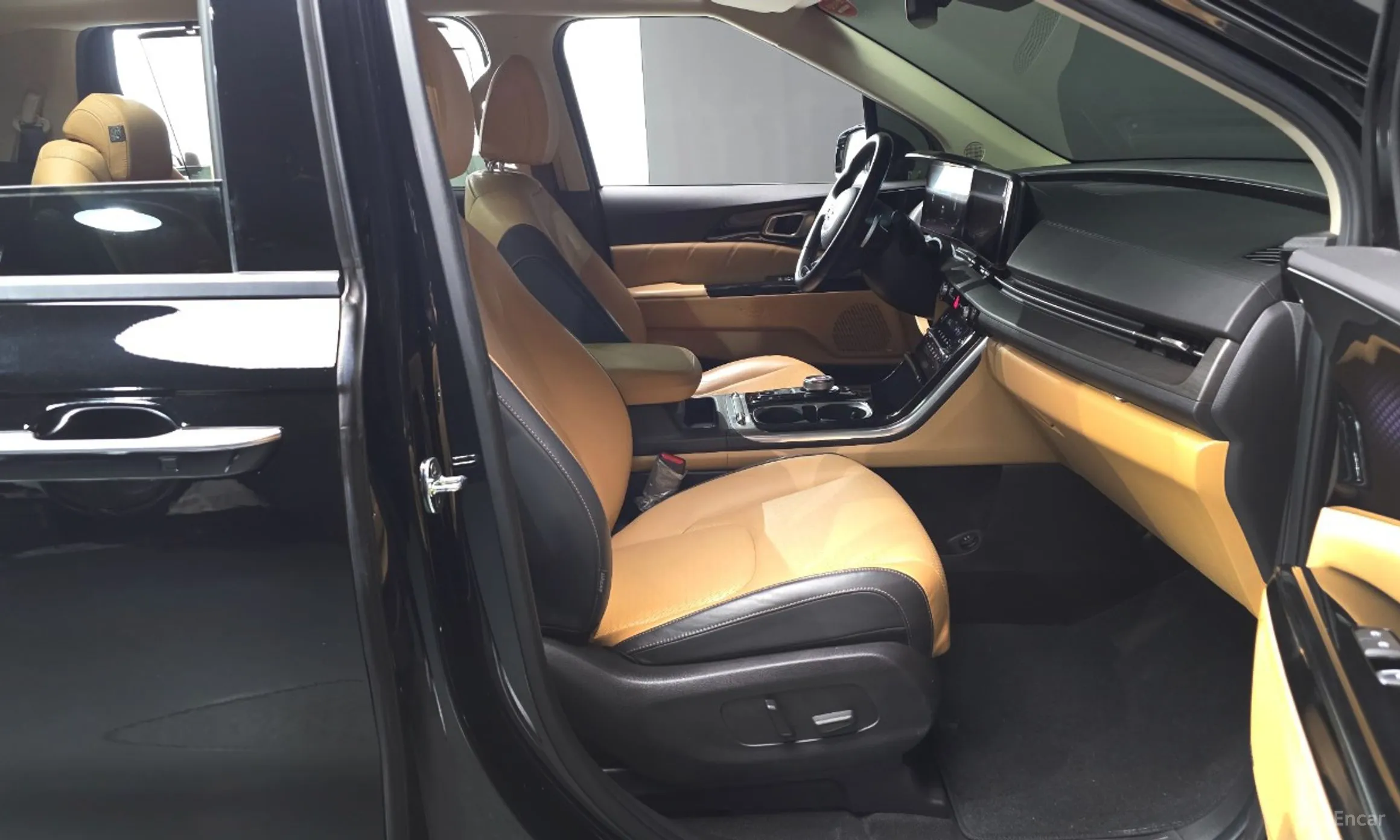 Kia Carnival Gen 4 превью 10