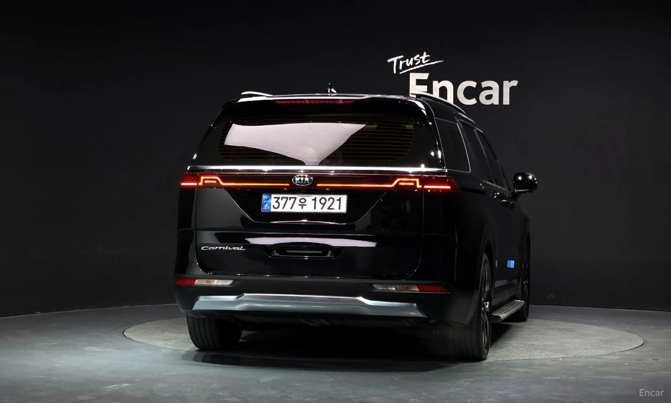 Kia Carnival Gen 4 превью 4