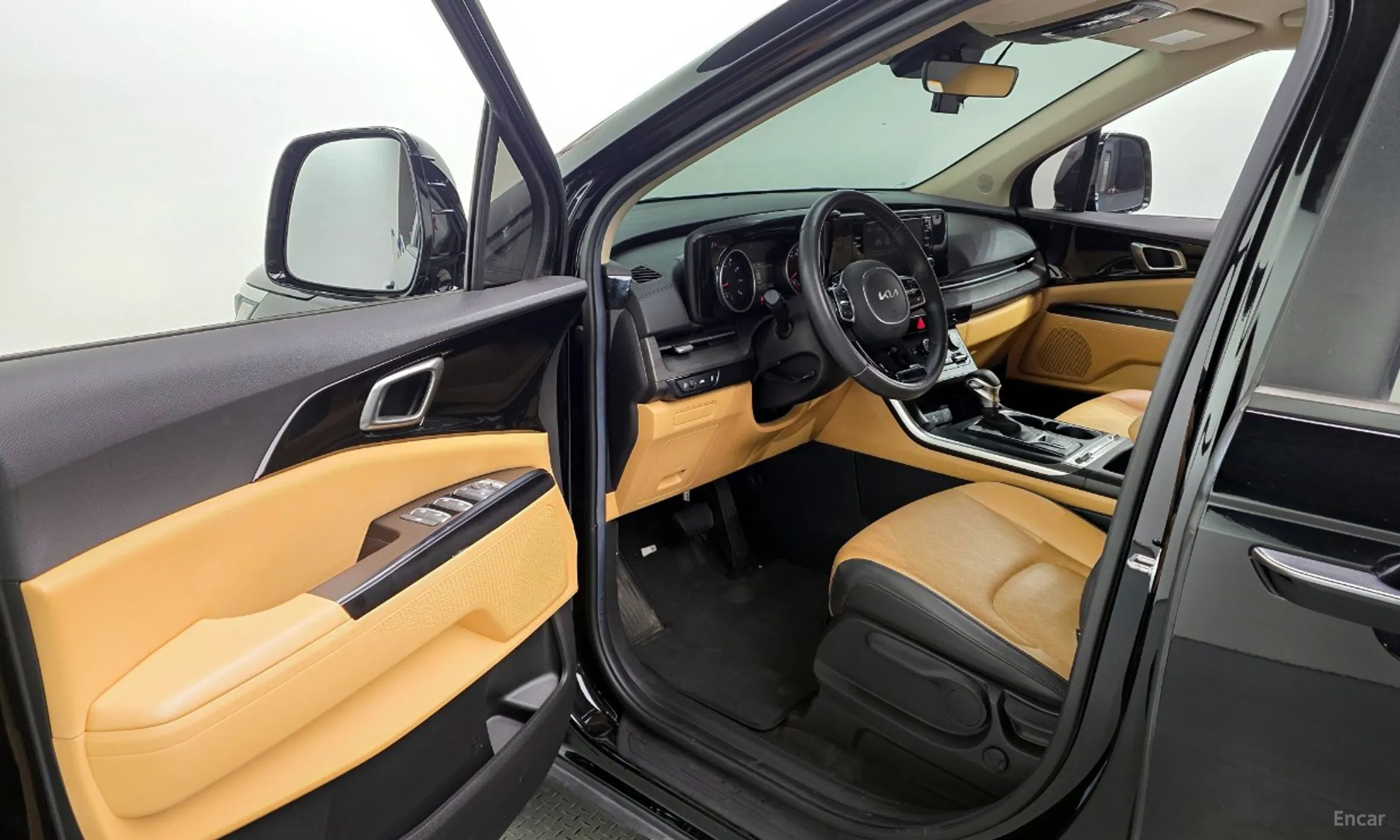 Kia Carnival Gen 4 превью 10
