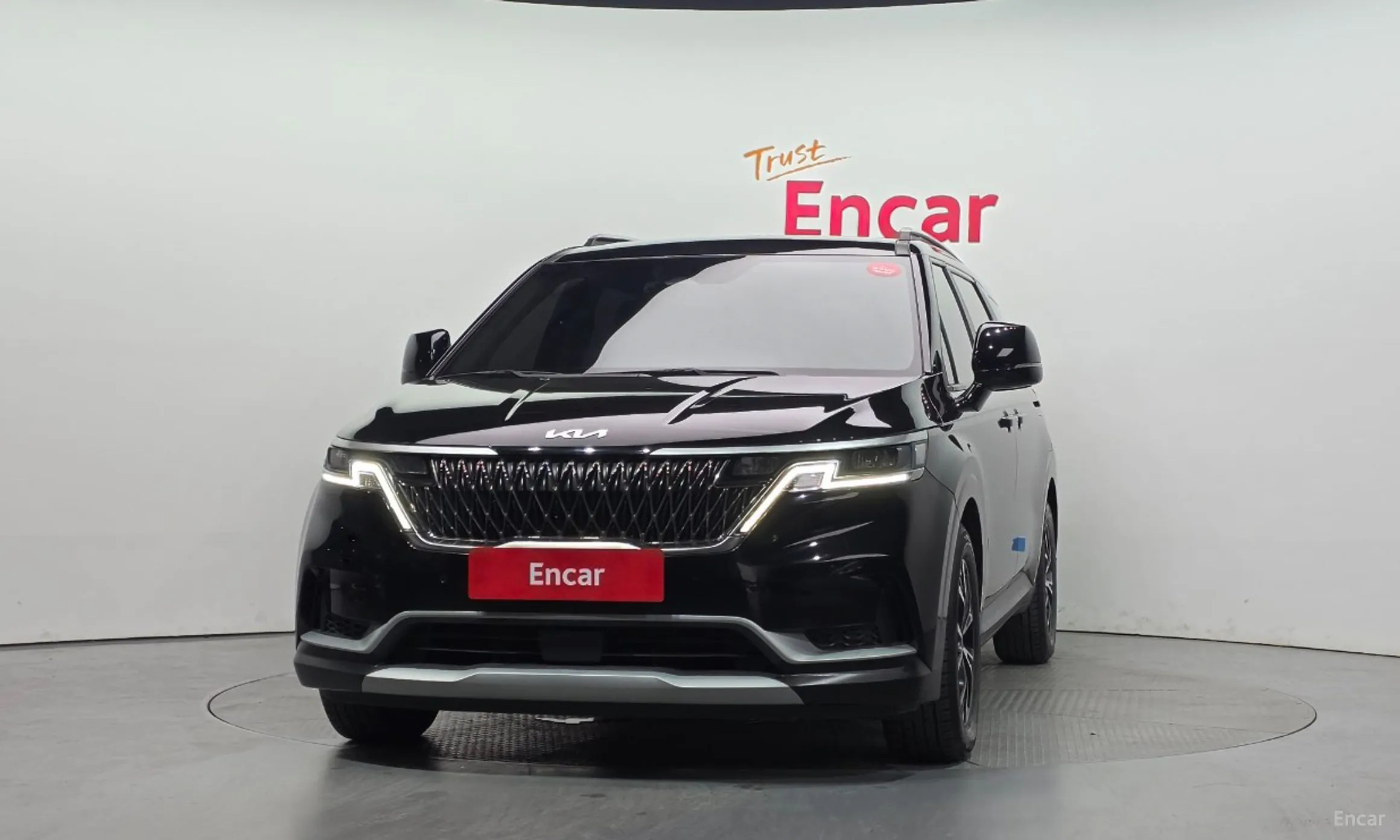 Kia Carnival Gen 4 превью 3