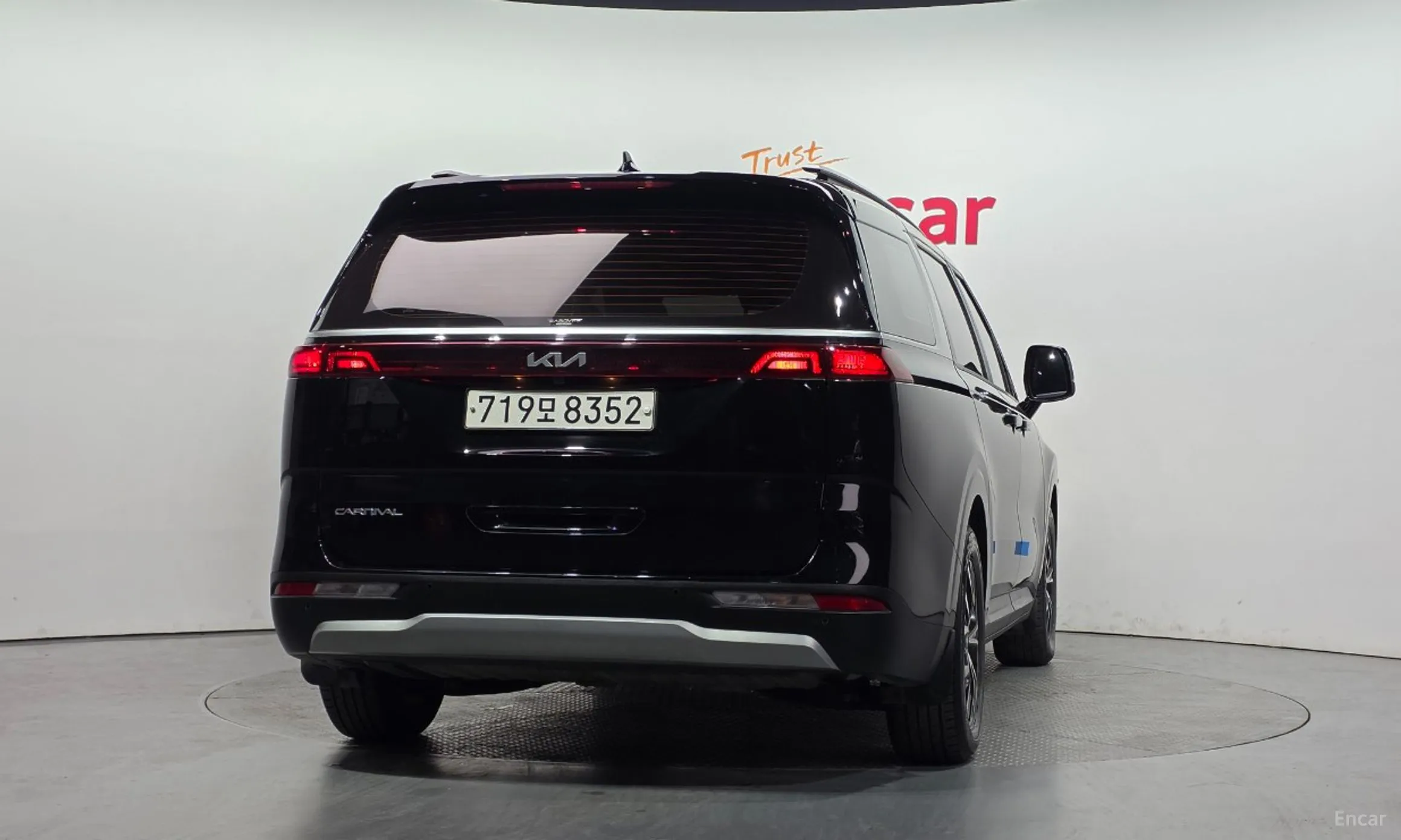 Kia Carnival Gen 4 превью 4