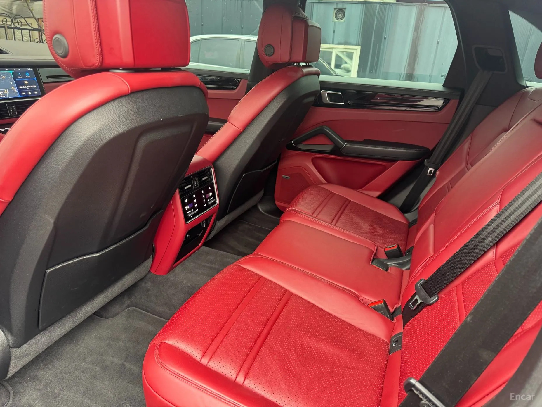 Porsche Cayenne (PO536) превью 14