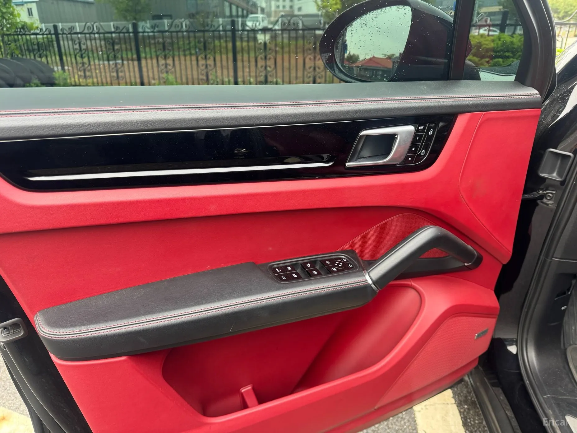 Porsche Cayenne (PO536) превью 16