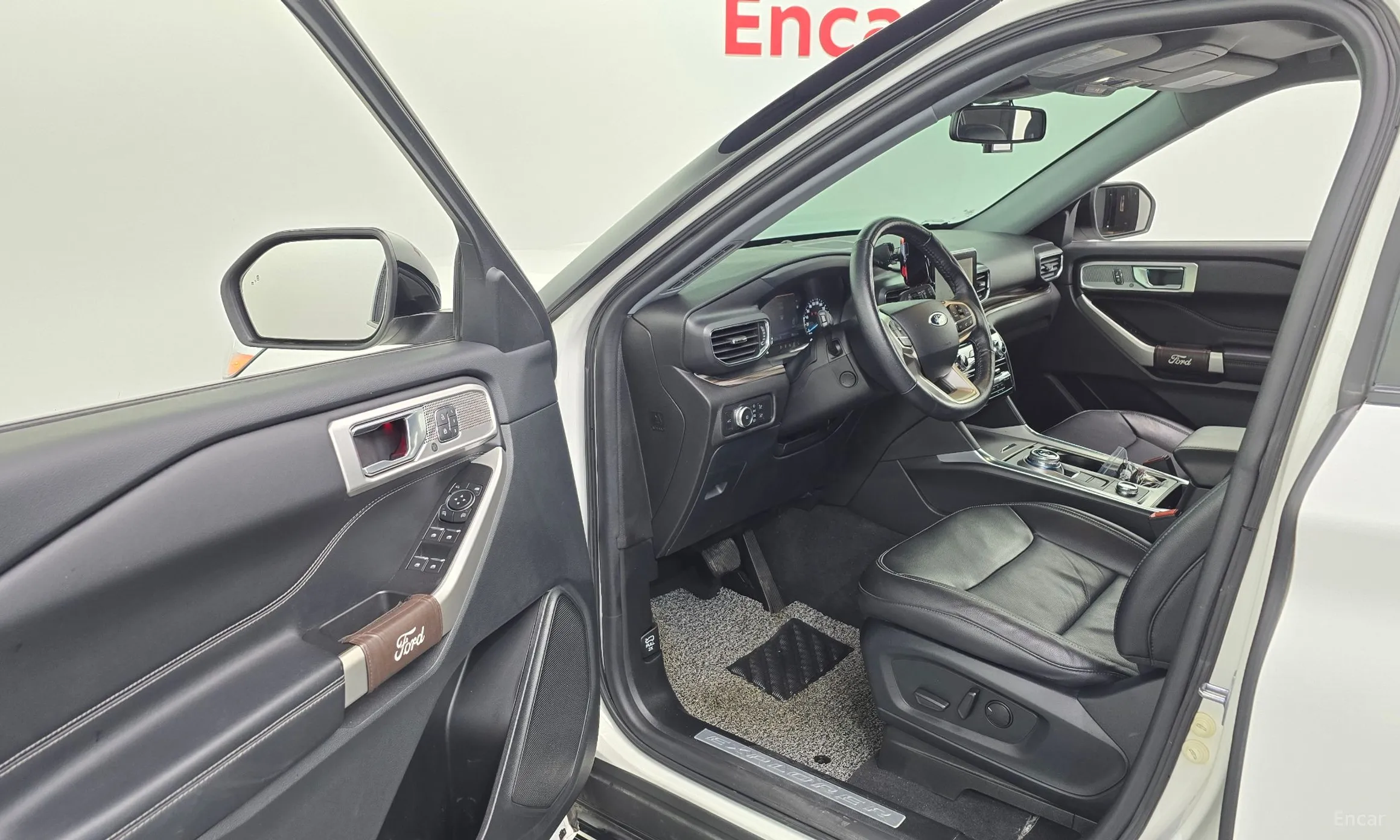 Ford Explorer 6th Generation превью 10