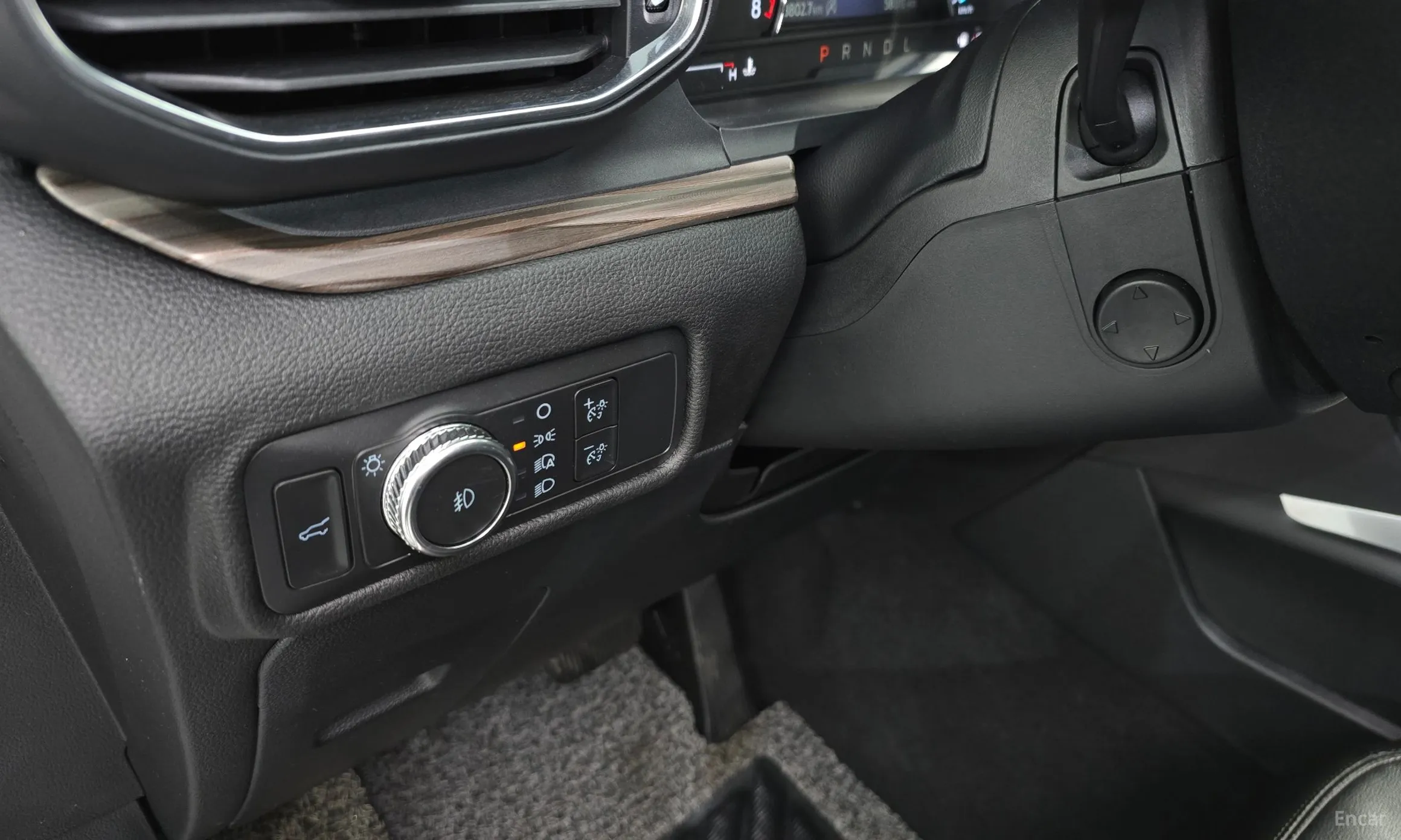 Ford Explorer 6th Generation превью 18
