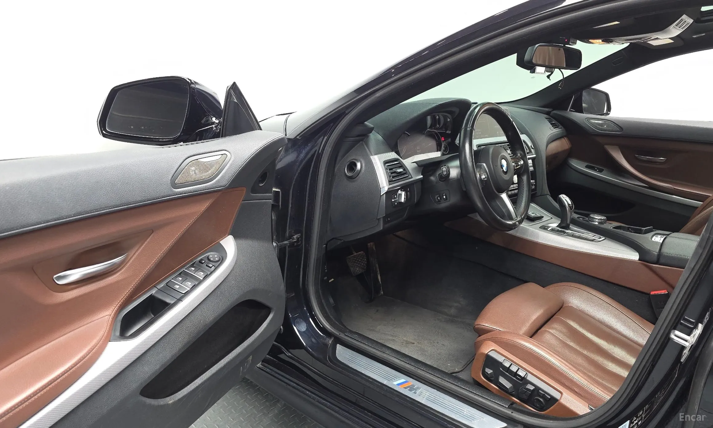 BMW 6 Series (F12) превью 10