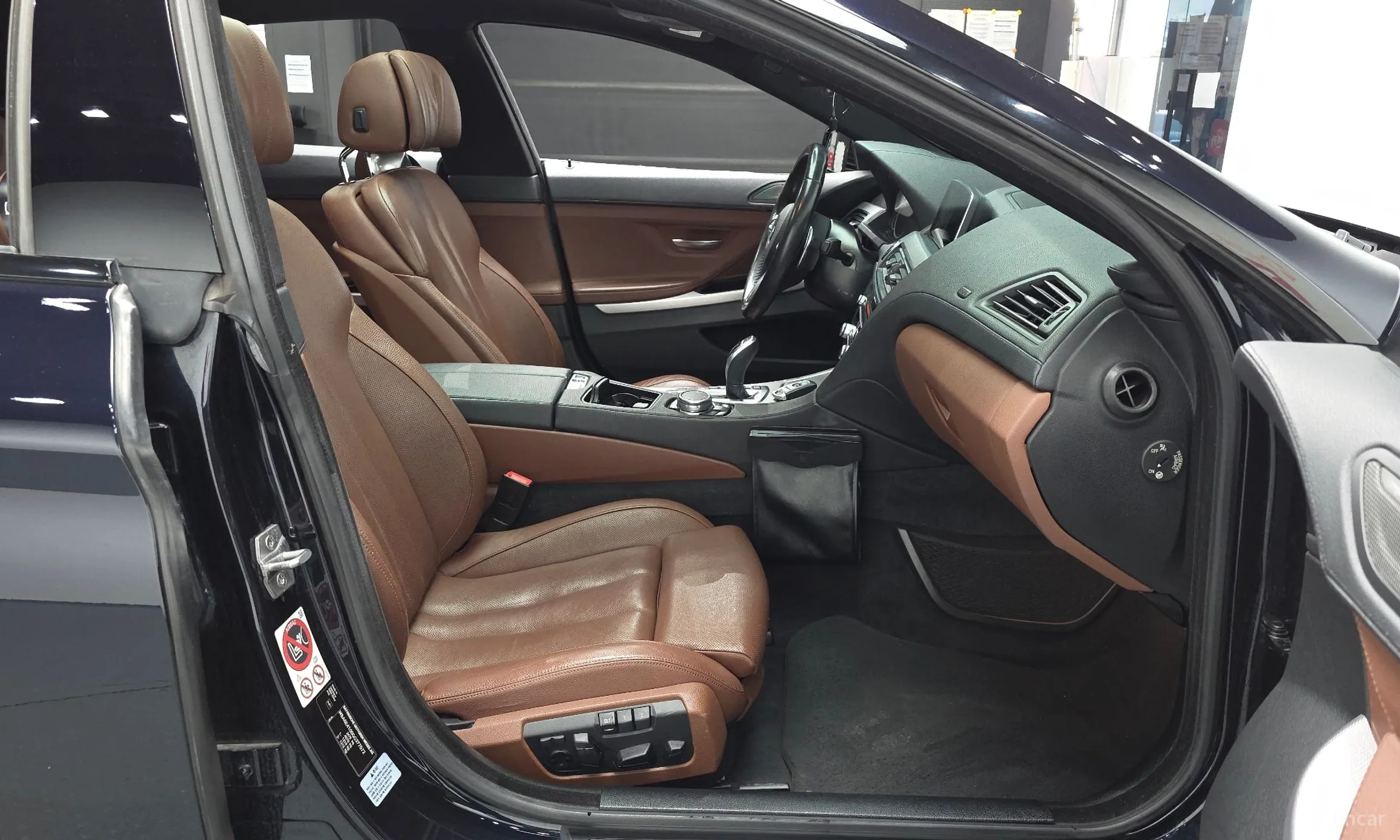 BMW 6 Series (F12) превью 11
