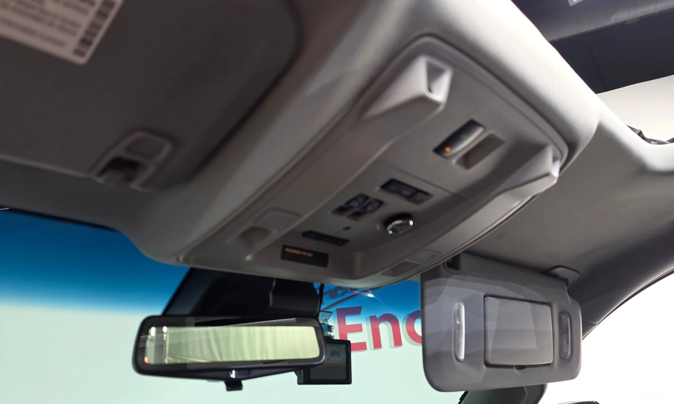 Cadillac Escalade превью 20