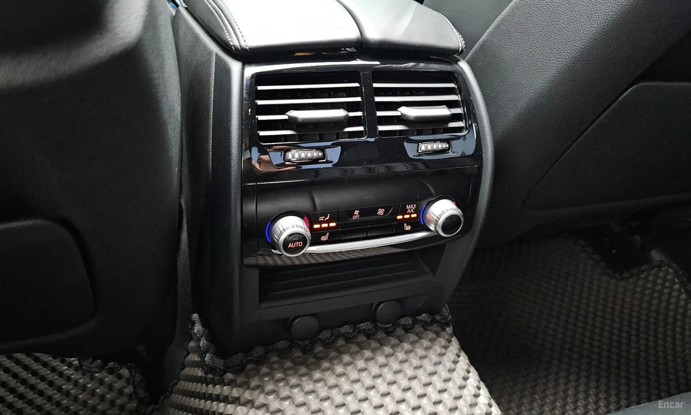 BMW 5 Series (G30) превью 20