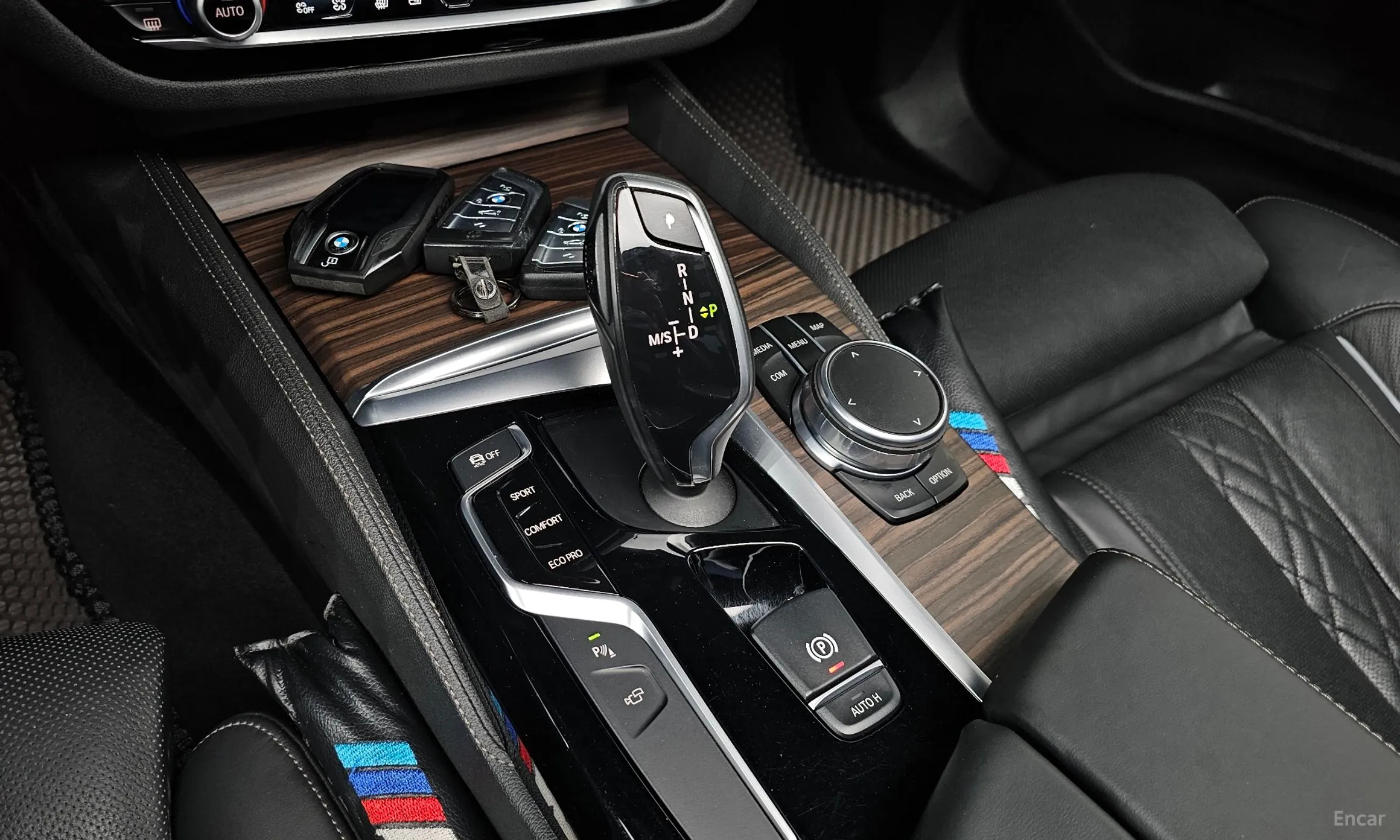 BMW 5 Series (G30) превью 9