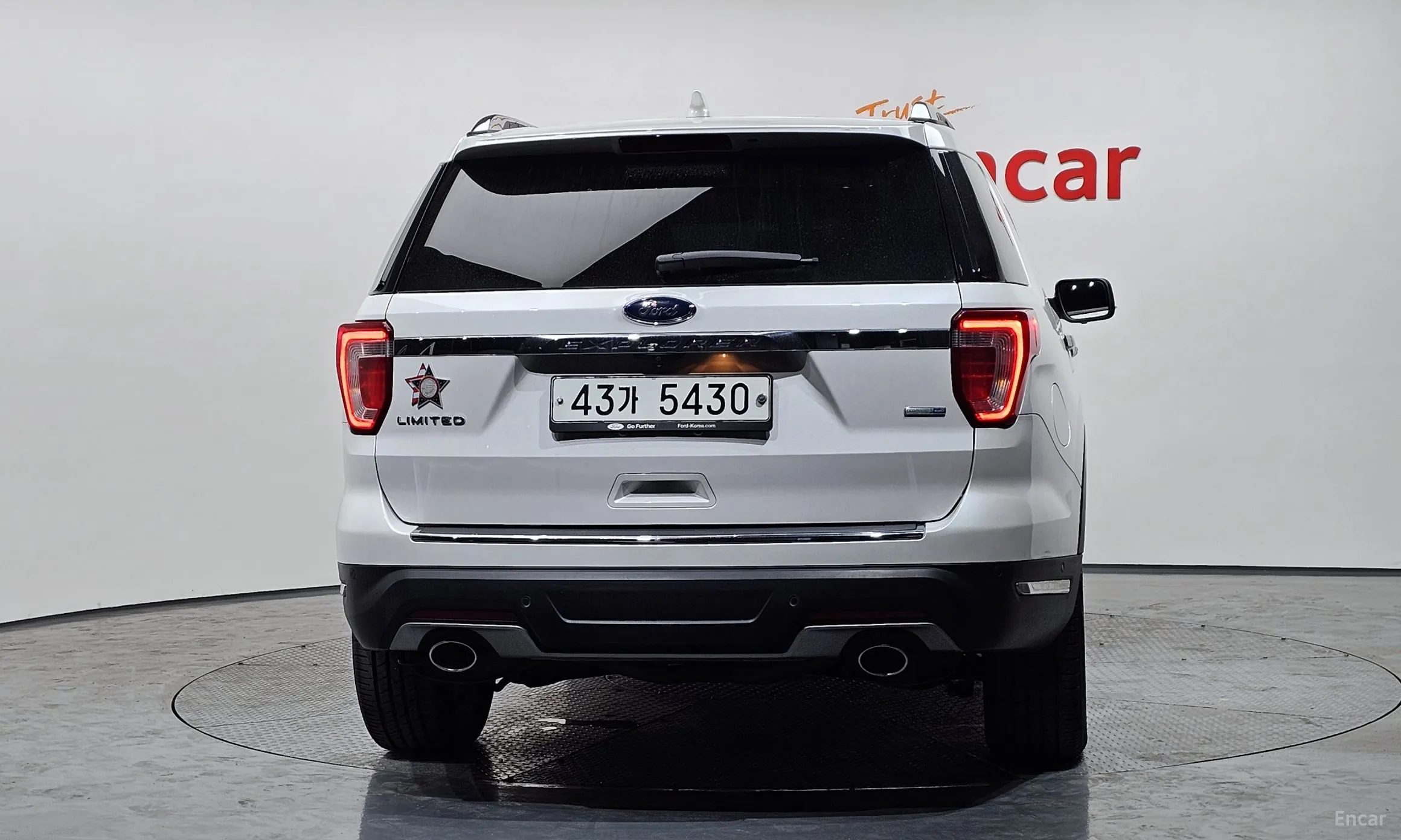 Ford Explorer превью 4