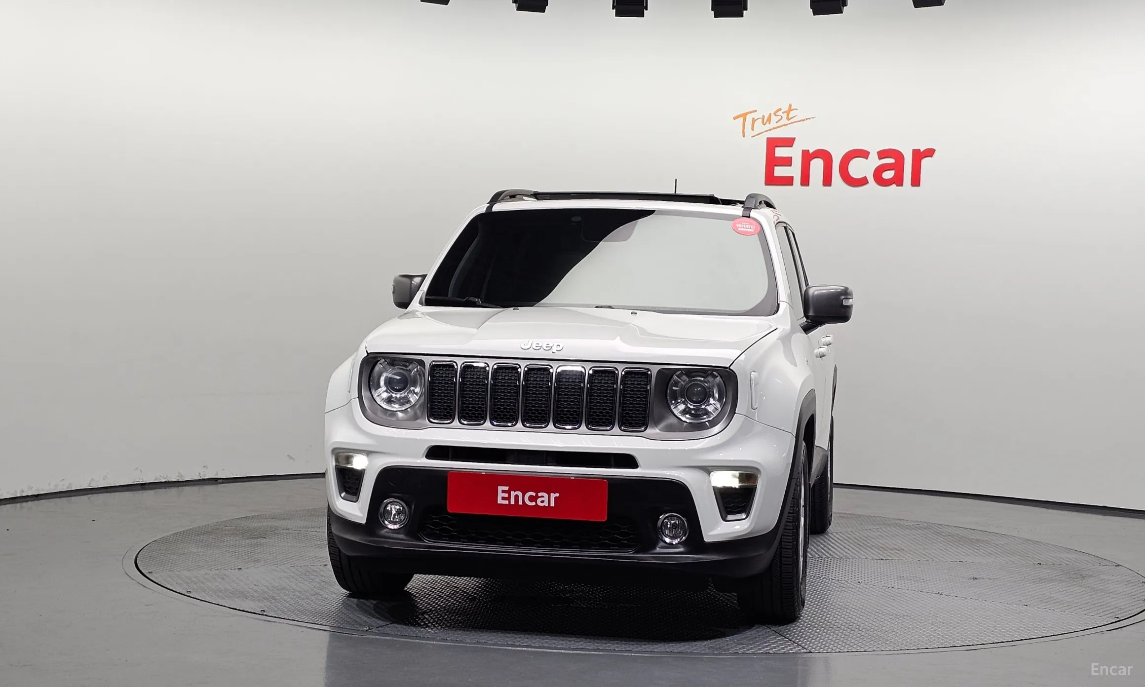 Jeep Renegade превью 3