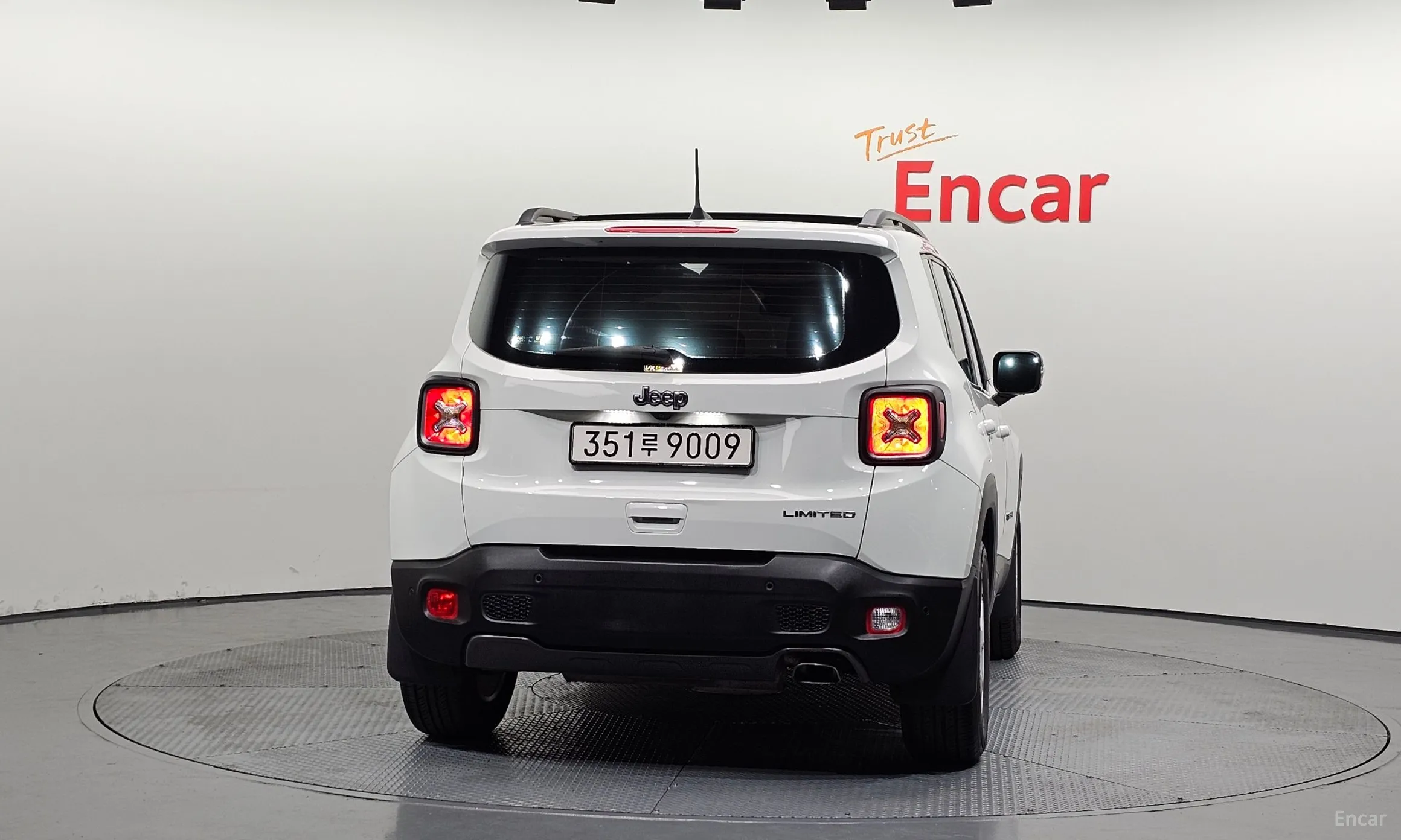 Jeep Renegade превью 4