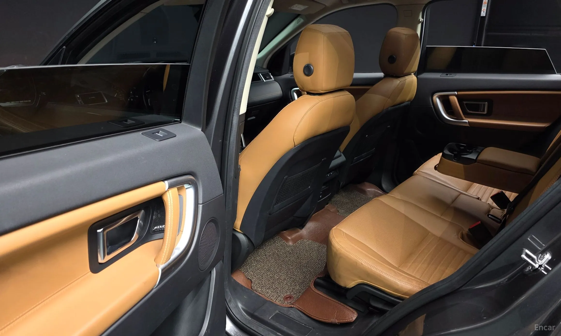Land Rover Discovery Sports превью 11