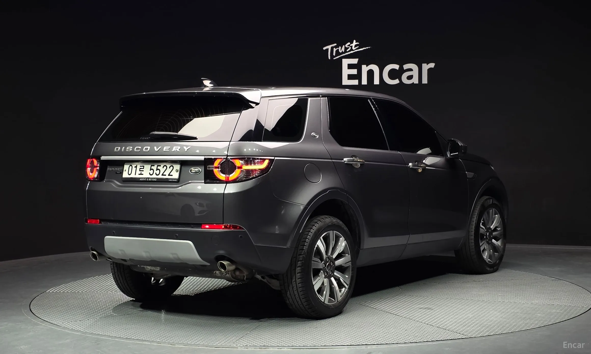Land Rover Discovery Sports превью 2